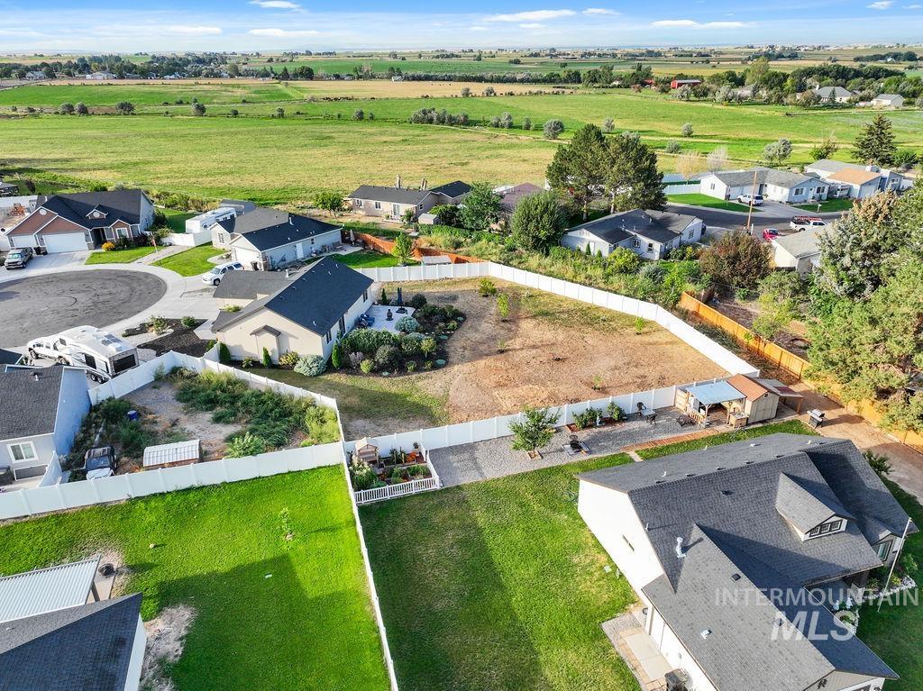 1486 Summer Springs, Buhl, Idaho 83316, 3 Bedrooms, 2 Bathrooms, Residential For Sale, Price $348,000, 98999137