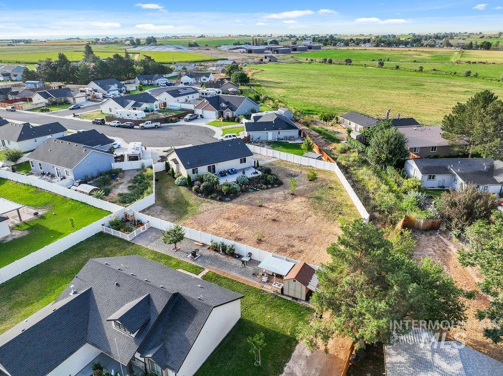 1486 Summer Springs, Buhl, Idaho 83316, 3 Bedrooms, 2 Bathrooms, Residential For Sale, Price $348,000, 98999137