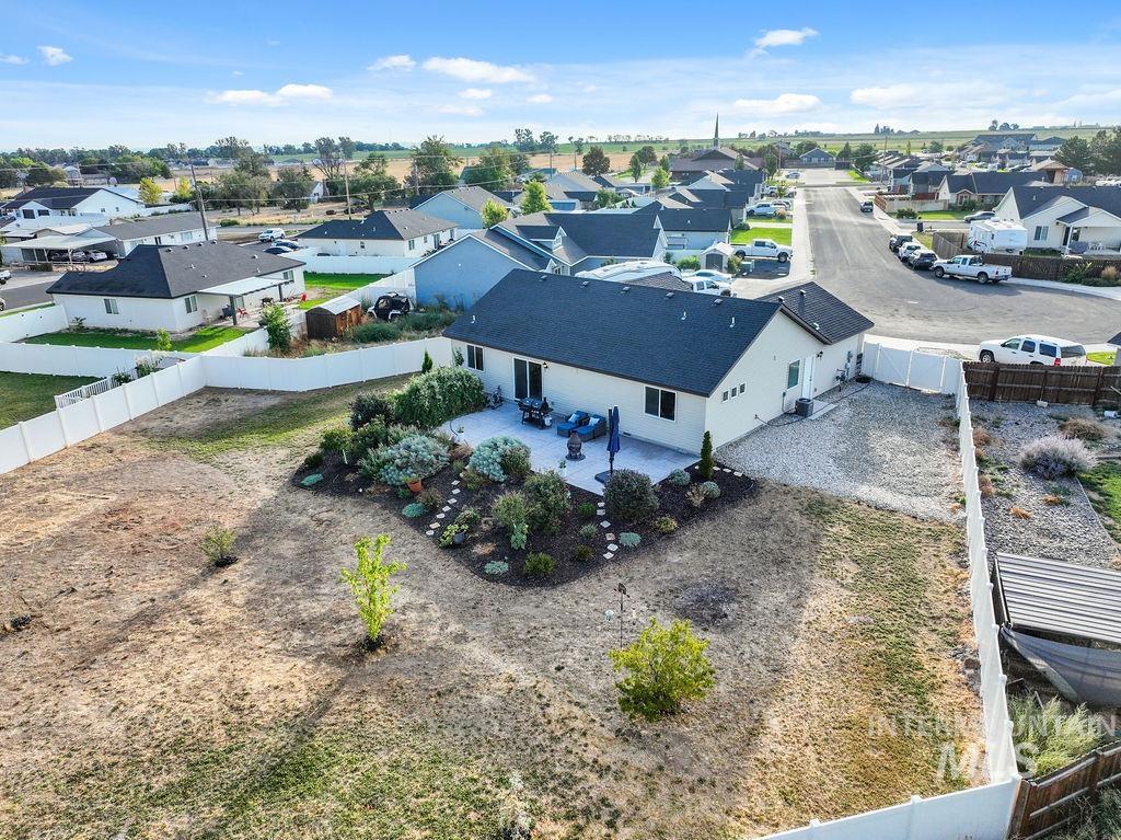 1486 Summer Springs, Buhl, Idaho 83316, 3 Bedrooms, 2 Bathrooms, Residential For Sale, Price $348,000, 98999137