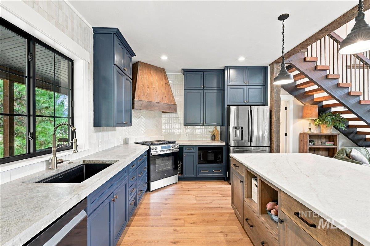 12 Cassia Ct, McCall, Idaho 83638, 4 Bedrooms, 3 Bathrooms, Residential For Sale, Price $1,200,000,MLS 98999141