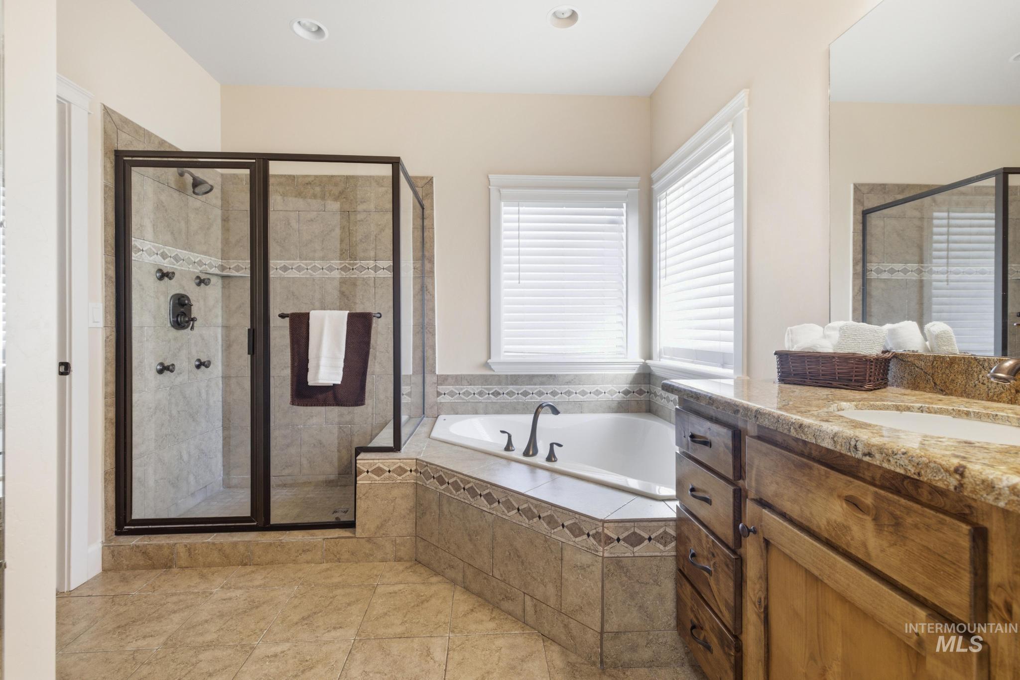 3888 N 3614 E, Kimberly, Idaho 83341, 7 Bedrooms, 3.5 Bathrooms, Residential For Sale, Price $875,000,MLS 98999147
