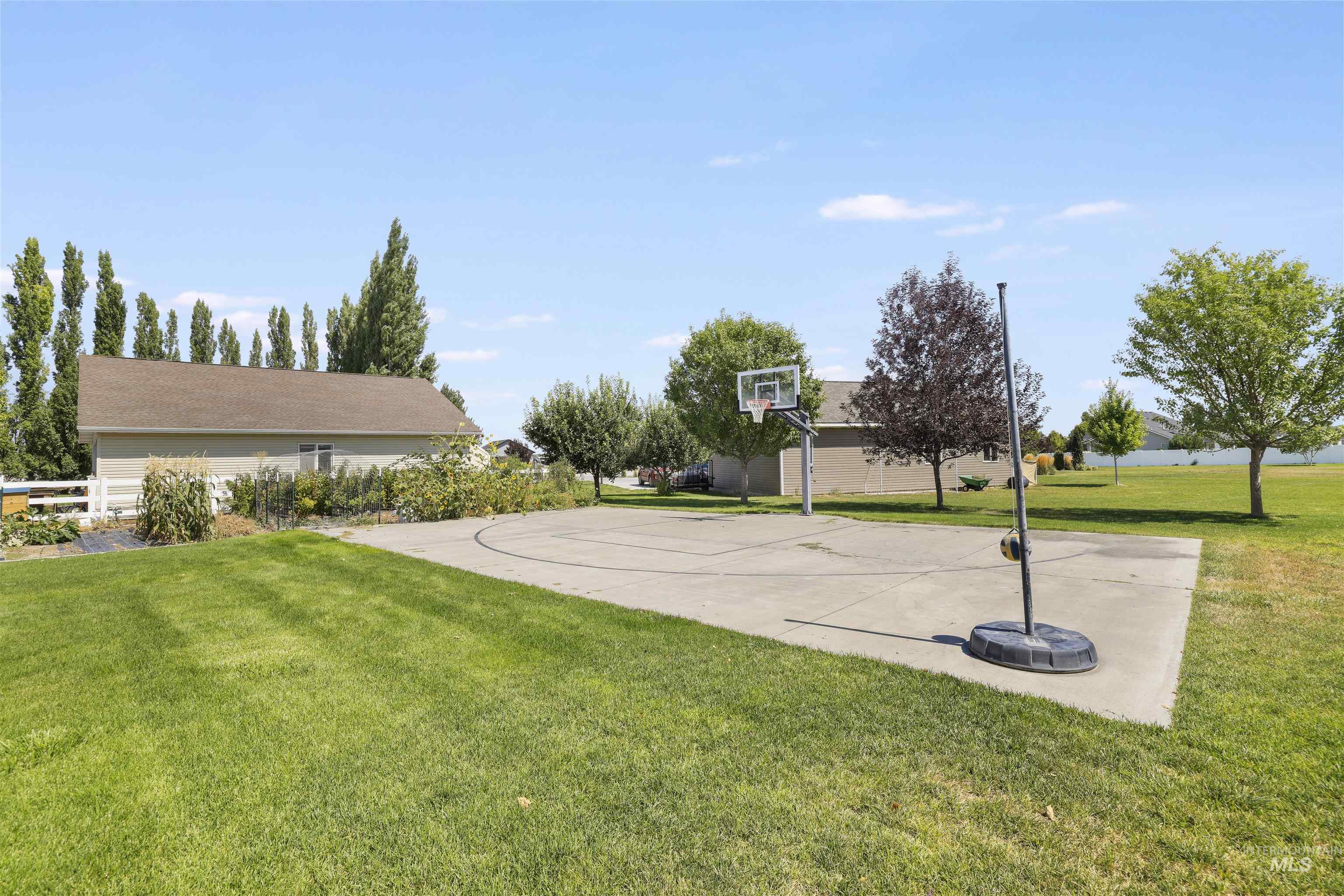 3888 N 3614 E, Kimberly, Idaho 83341, 7 Bedrooms, 3.5 Bathrooms, Residential For Sale, Price $875,000,MLS 98999147