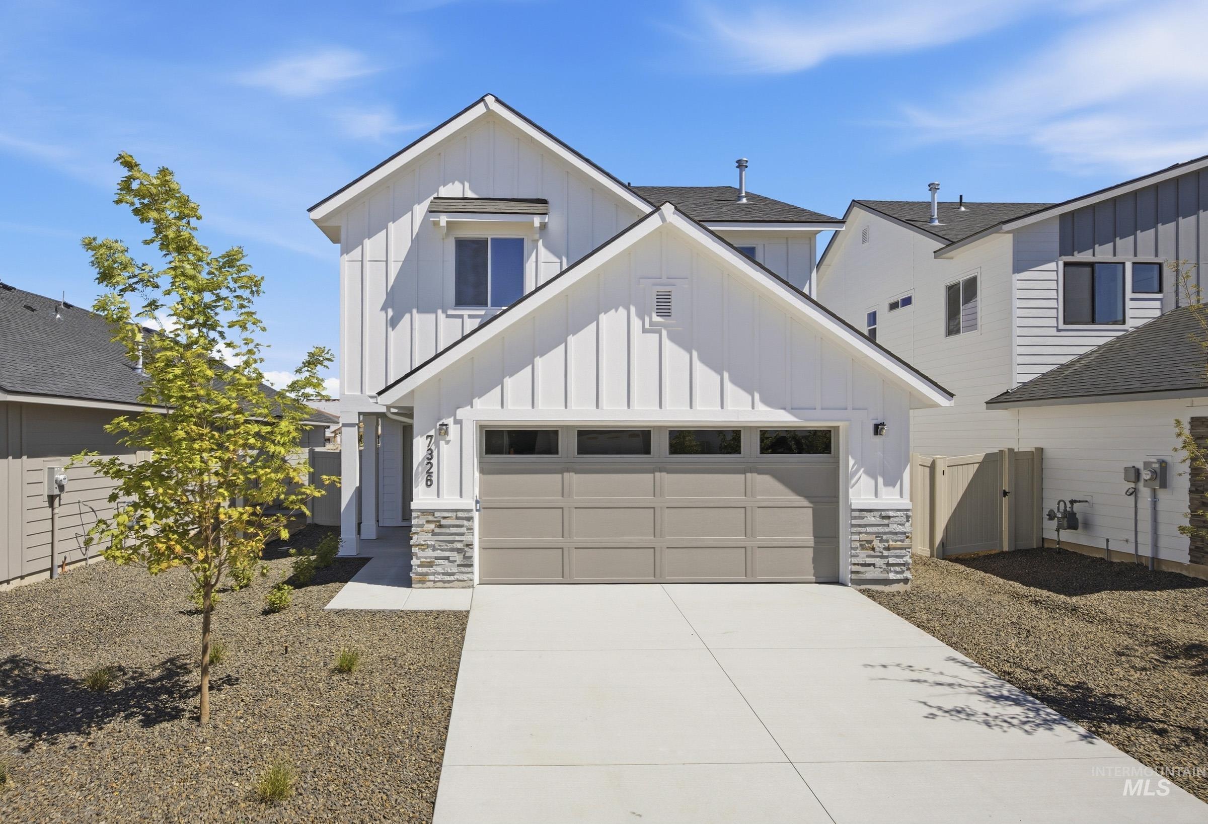 904 Thunderbolt Dr, Mountain Home, Idaho 83647, 3 Bedrooms, 2.5 Bathrooms, Residential For Sale, Price $409,990, 98999149