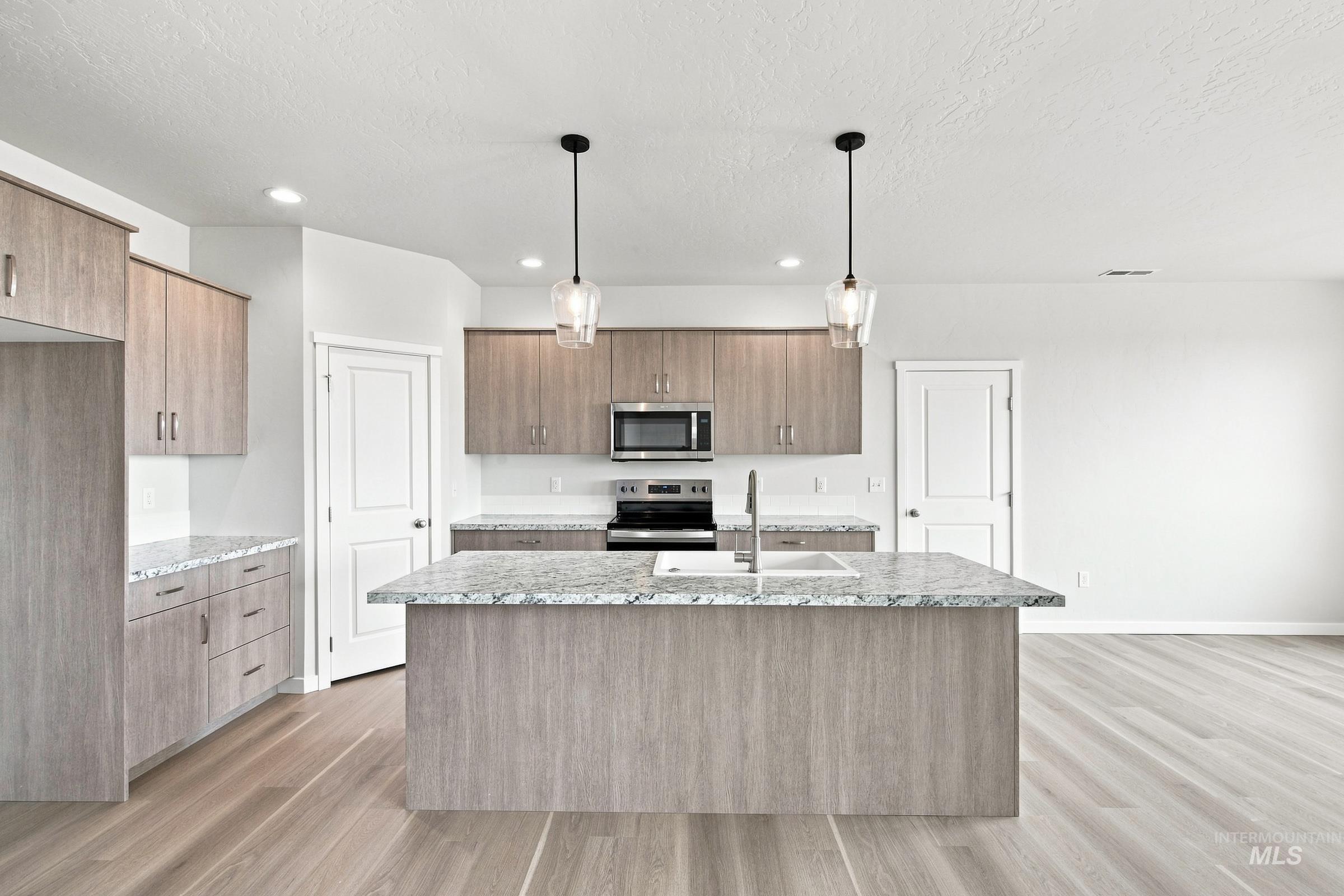 460 Aplomado Ct, Middleton, Idaho 83644, 4 Bedrooms, 2.5 Bathrooms, Residential For Sale, Price $534,990,MLS 98999164