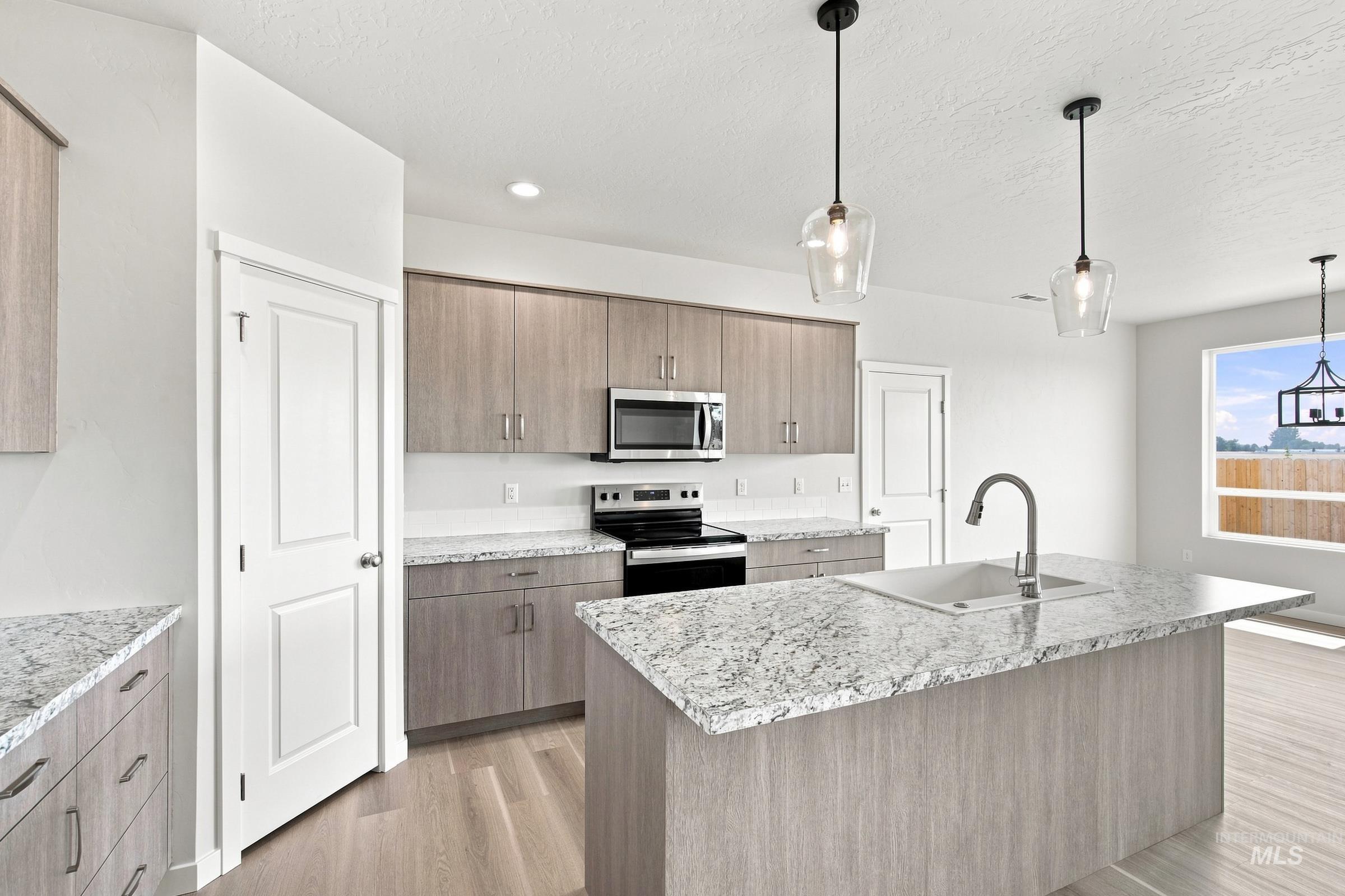 460 Aplomado Ct, Middleton, Idaho 83644, 4 Bedrooms, 2.5 Bathrooms, Residential For Sale, Price $534,990,MLS 98999164
