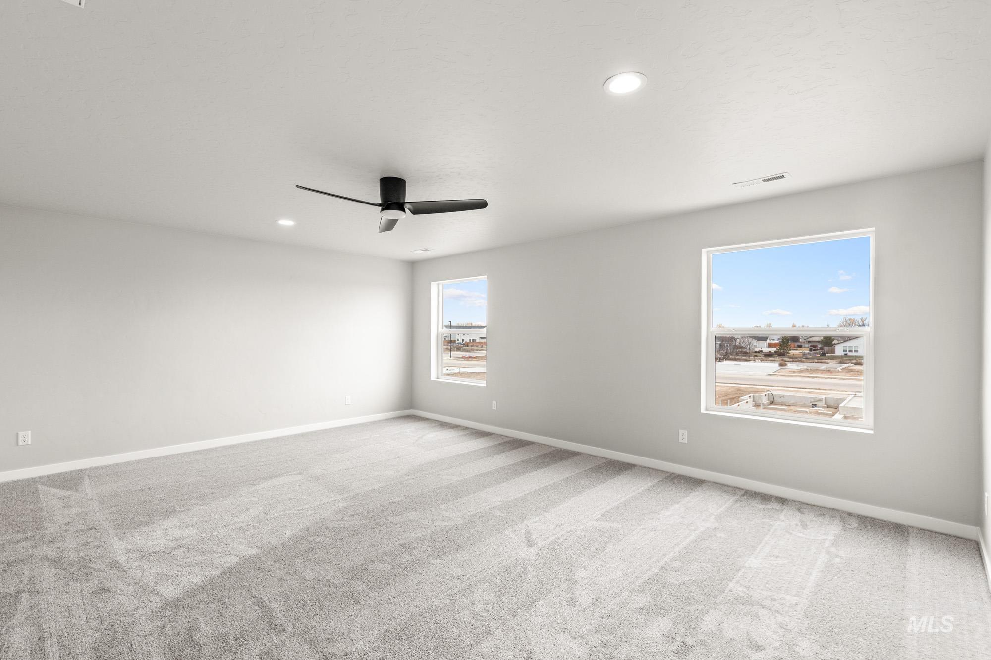 1727 Gyrfalcon St, Middleton, Idaho 83644, 5 Bedrooms, 3 Bathrooms, Residential For Sale, Price $519,990,MLS 98999167