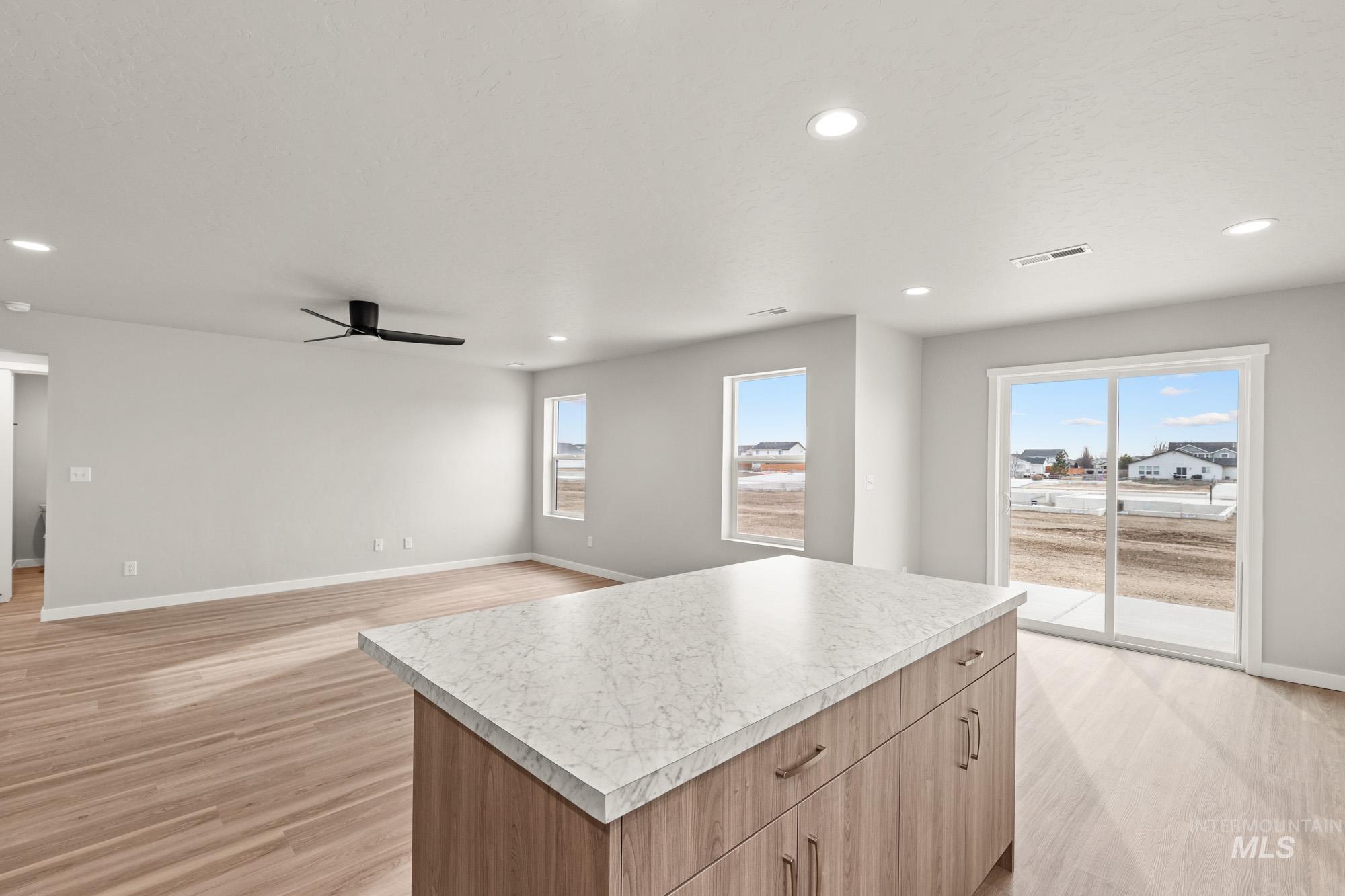 1727 Gyrfalcon St, Middleton, Idaho 83644, 5 Bedrooms, 3 Bathrooms, Residential For Sale, Price $519,990,MLS 98999167