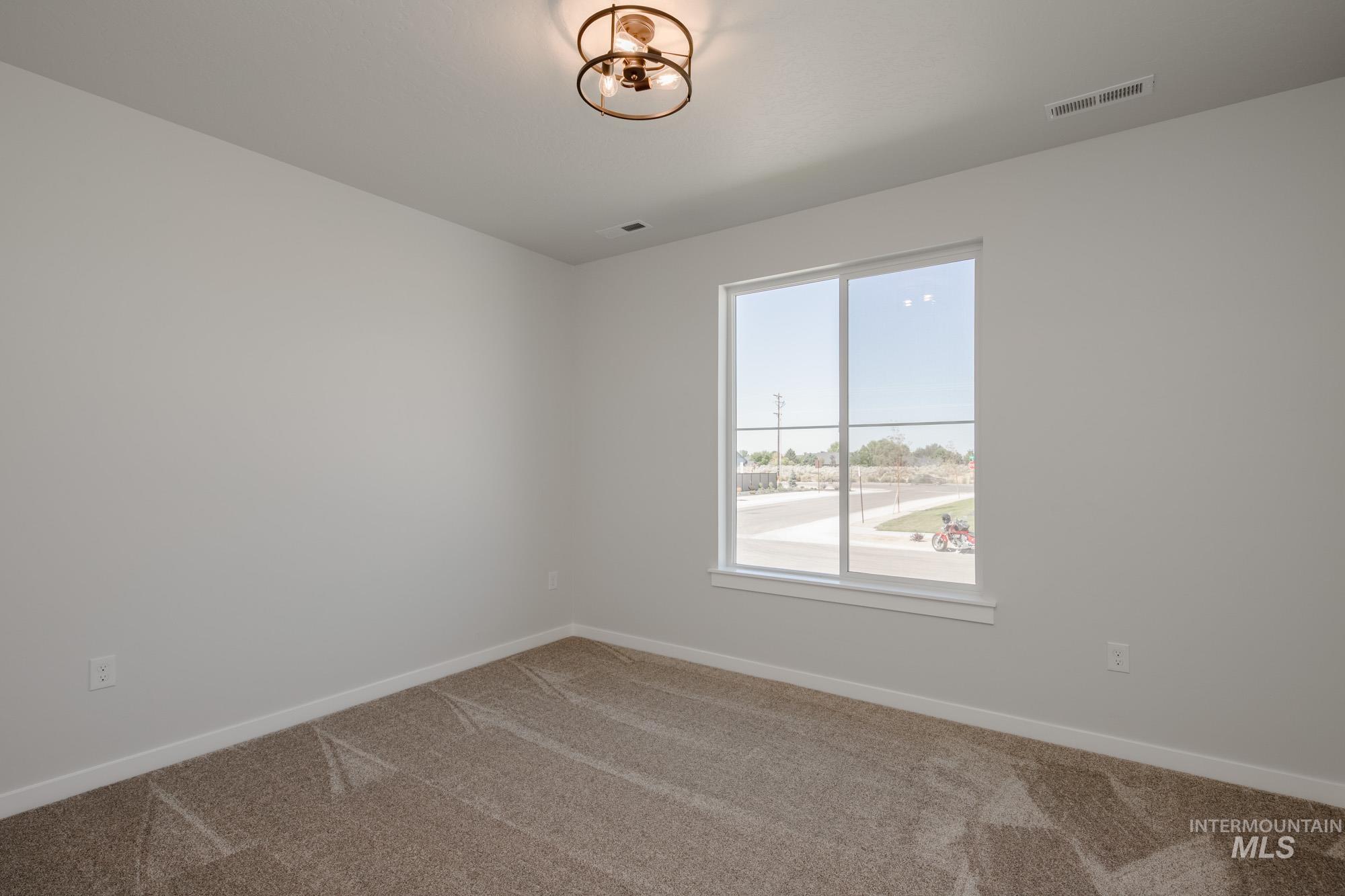 6867 S Lumberton Way, Meridian, Idaho 83642, 4 Bedrooms, 2 Bathrooms, Residential For Sale, Price $459,990,MLS 98999170