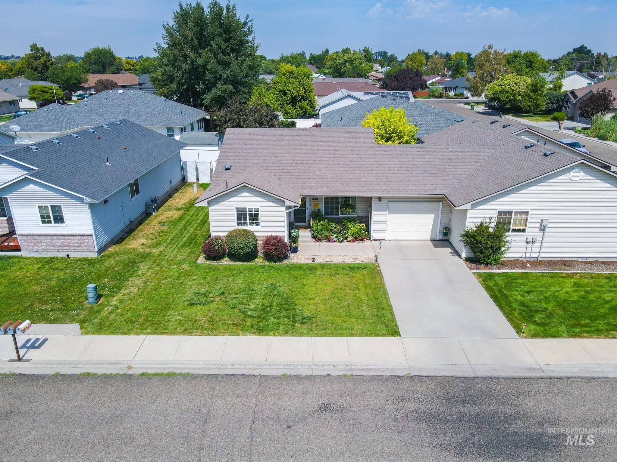 1861 Arcata Way, Ontario, Oregon 97914, 2 Bedrooms, 2 Bathrooms, Residential For Sale, Price $279,000, 98999172