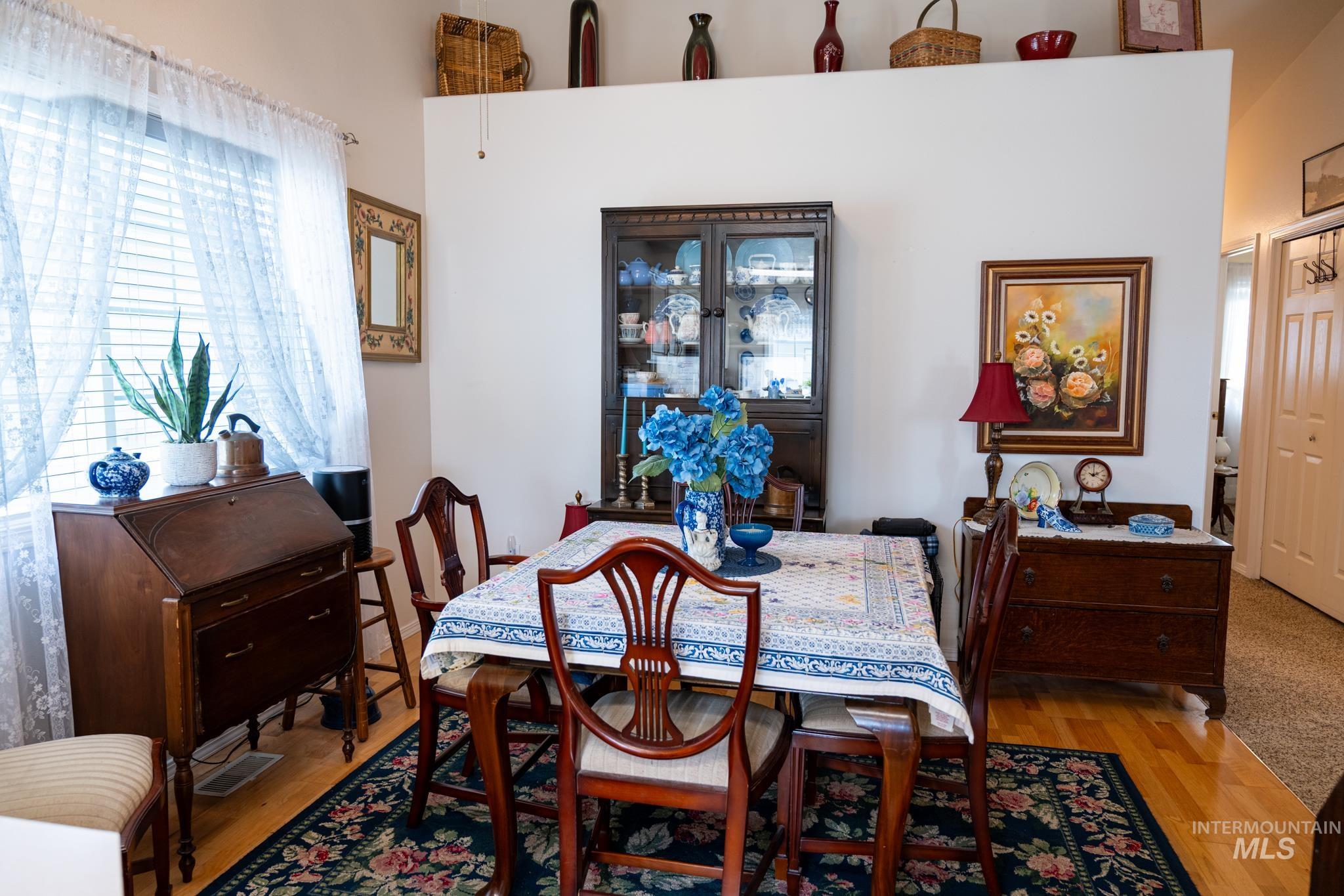 1861 Arcata Way, Ontario, Oregon 97914, 2 Bedrooms, 2 Bathrooms, Residential For Sale, Price $279,000, 98999172