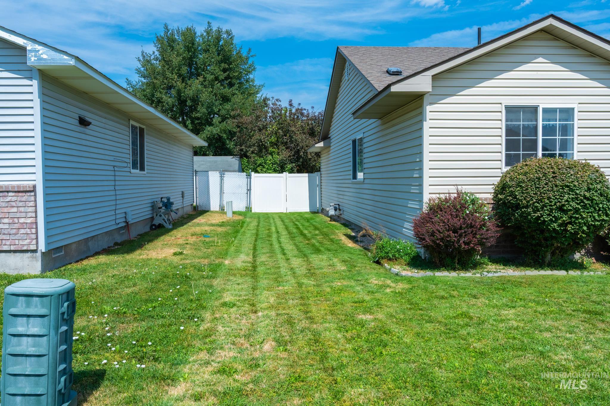 1861 Arcata Way, Ontario, Oregon 97914, 2 Bedrooms, 2 Bathrooms, Residential For Sale, Price $279,000, 98999172