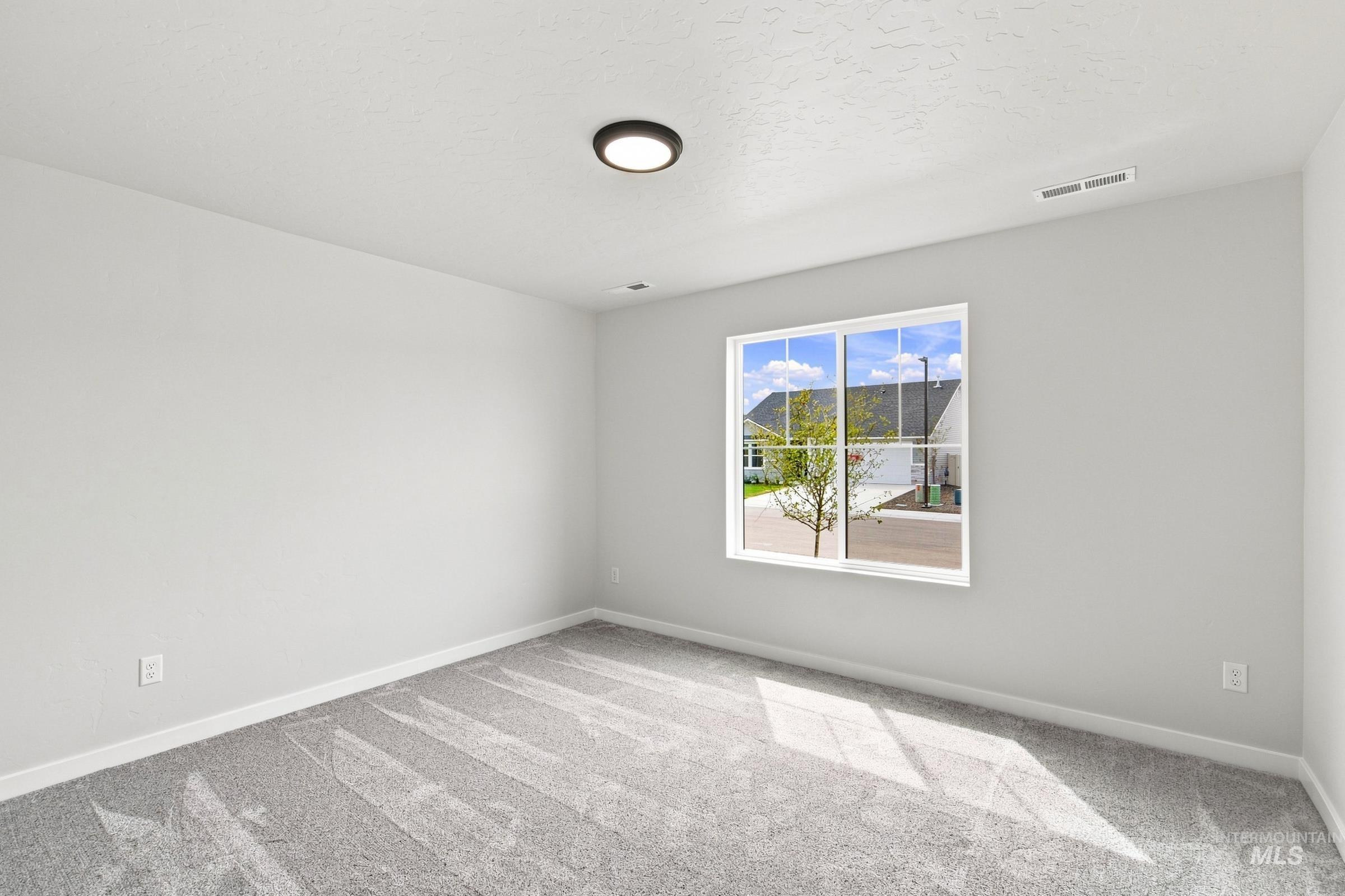 252 N Tideberry Ave, Kuna, Idaho 83634, 4 Bedrooms, 2 Bathrooms, Residential For Sale, Price $454,990,MLS 98999174