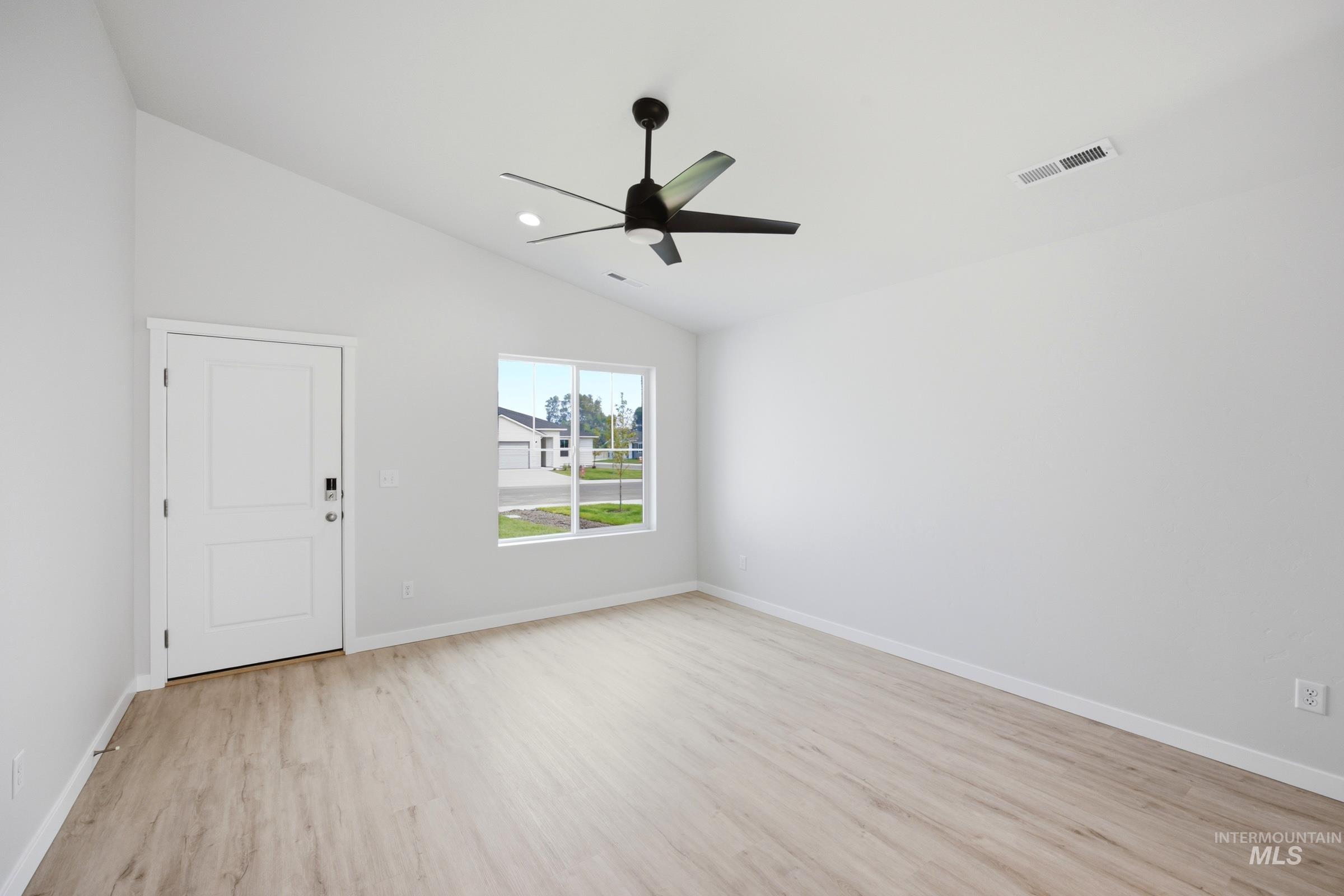 172 N Tideberry Ave, Kuna, Idaho 83634, 3 Bedrooms, 2 Bathrooms, Residential For Sale, Price $409,990, 98999176