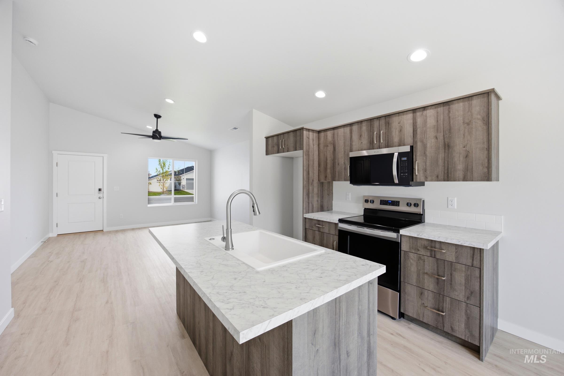 172 N Tideberry Ave, Kuna, Idaho 83634, 3 Bedrooms, 2 Bathrooms, Residential For Sale, Price $409,990, 98999176
