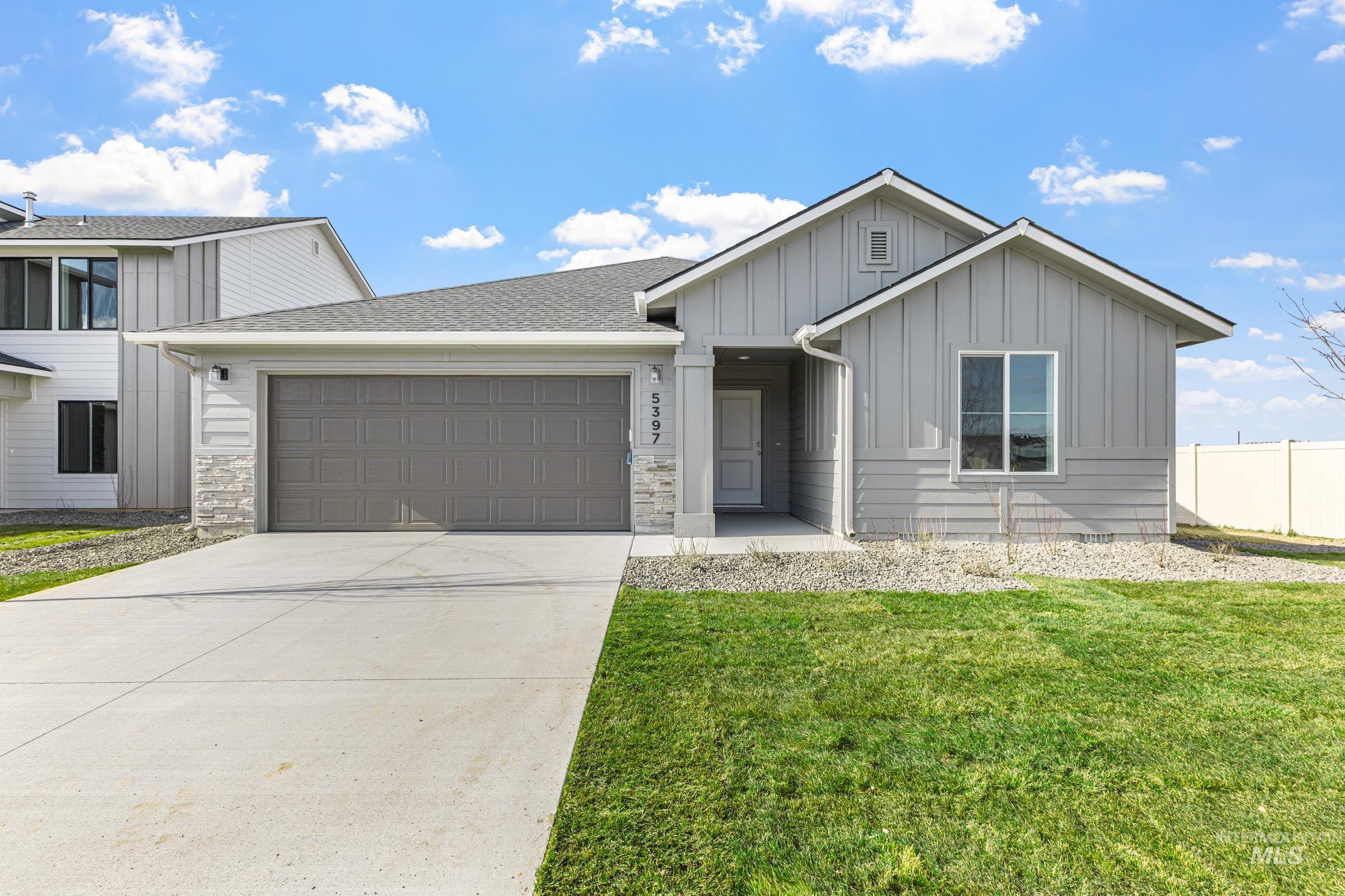 190 N Tideberry Ave, Kuna, Idaho 83634, 3 Bedrooms, 2 Bathrooms, Residential For Sale, Price $424,990, 98999179
