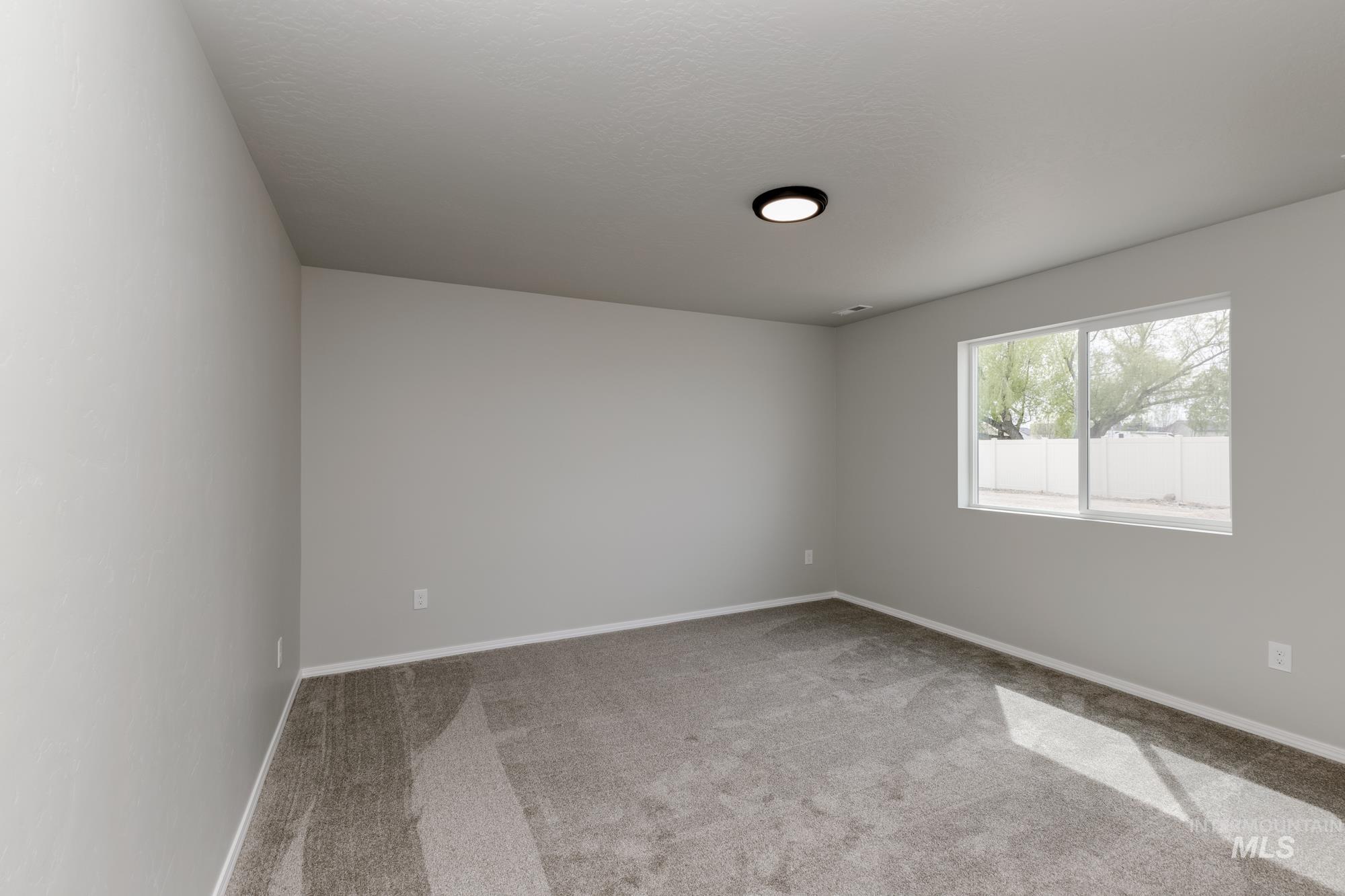 198 N Tideberry Ave, Kuna, Idaho 83634, 3 Bedrooms, 2 Bathrooms, Residential For Sale, Price $419,990, 98999182