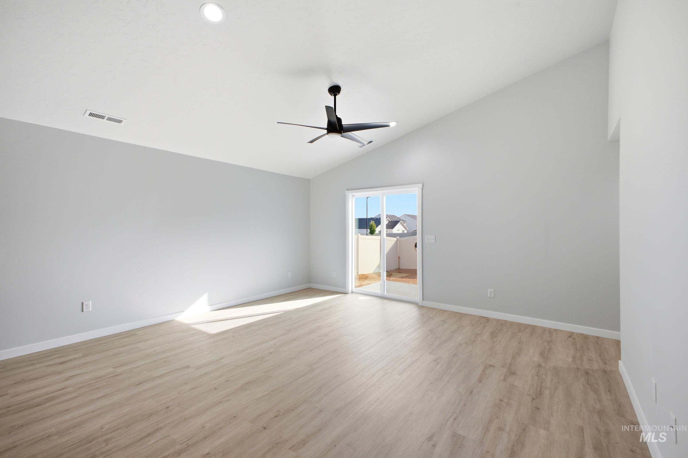 198 N Tideberry Ave, Kuna, Idaho 83634, 3 Bedrooms, 2 Bathrooms, Residential For Sale, Price $419,990,MLS 98999182