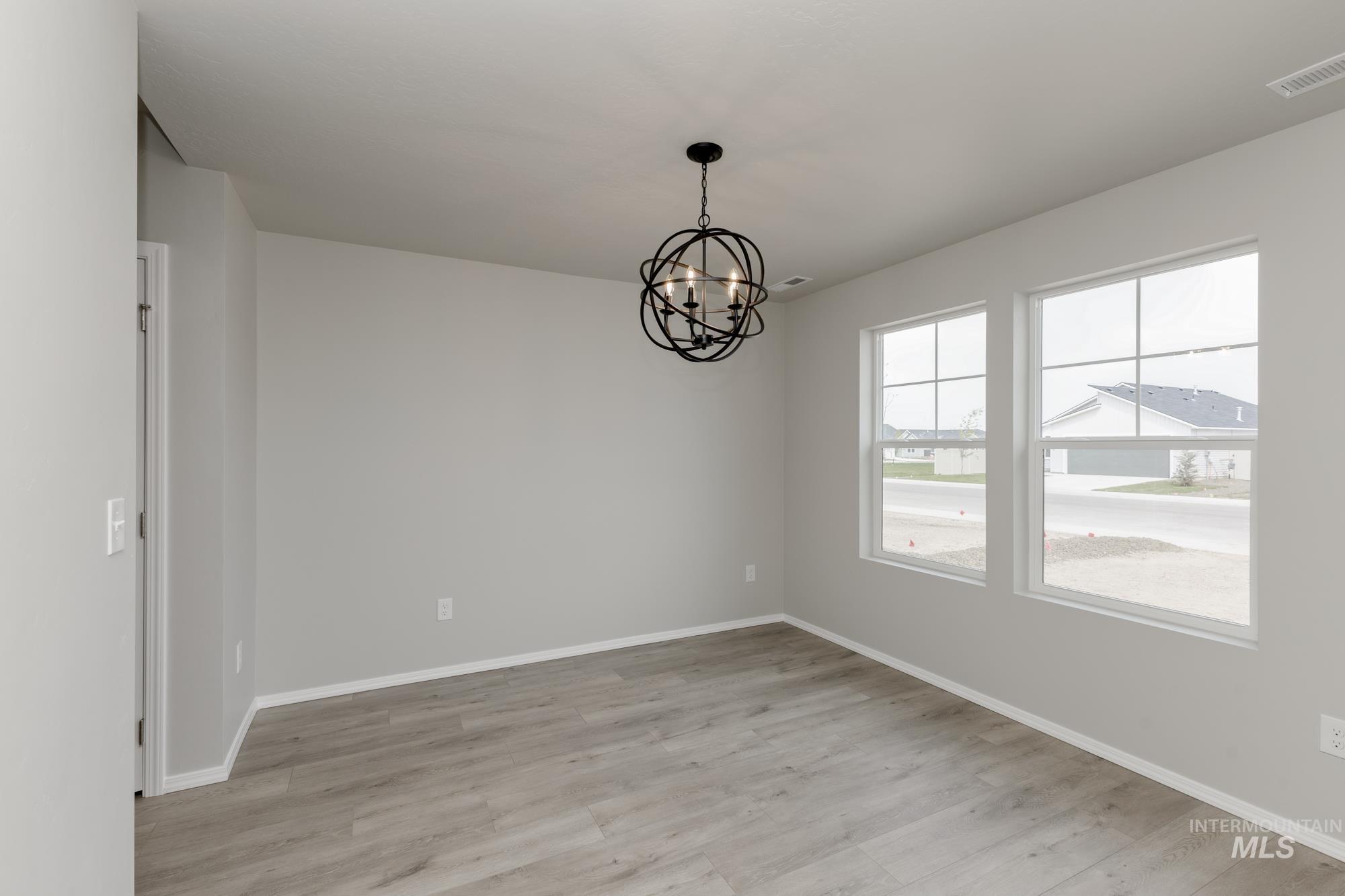 198 N Tideberry Ave, Kuna, Idaho 83634, 3 Bedrooms, 2 Bathrooms, Residential For Sale, Price $419,990, 98999182