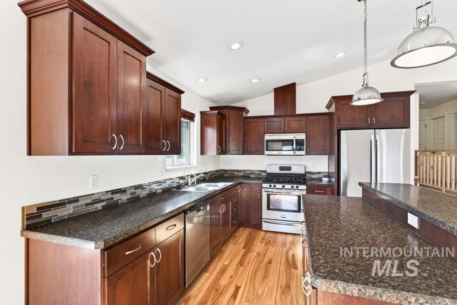 2621 Granville St., Moscow, Idaho 83843, 3 Bedrooms, 2.5 Bathrooms, Residential For Sale, Price $535,000, 98999183