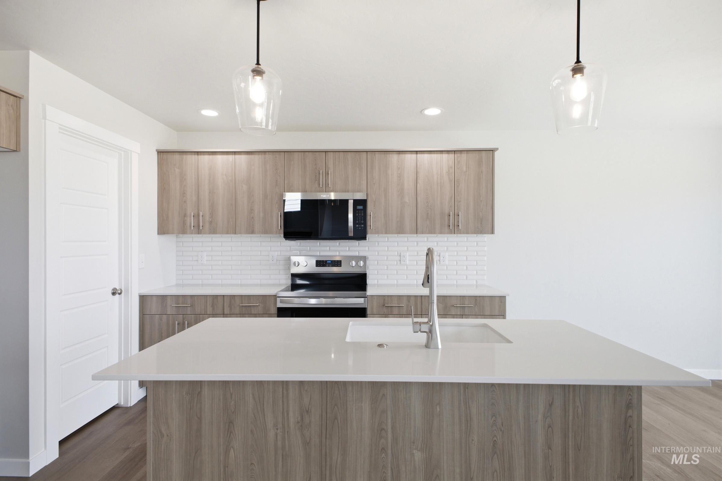 1437 W Braden Dr, Meridian, Idaho 83642, 3 Bedrooms, 2.5 Bathrooms, Residential For Sale, Price $478,990,MLS 98999187