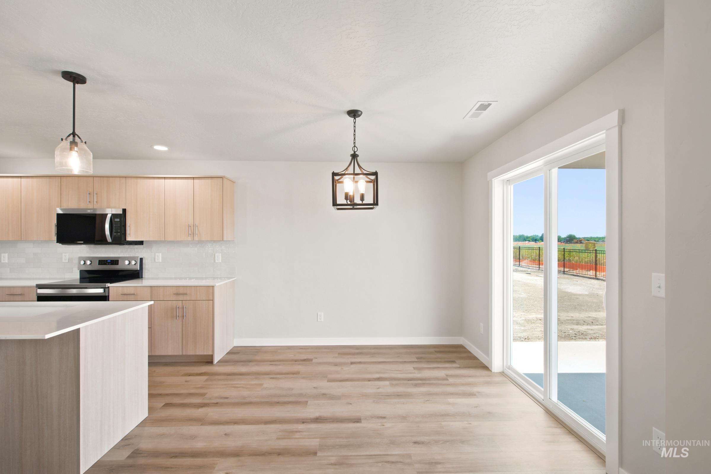 1437 W Braden Dr, Meridian, Idaho 83642, 3 Bedrooms, 2.5 Bathrooms, Residential For Sale, Price $478,990, 98999187