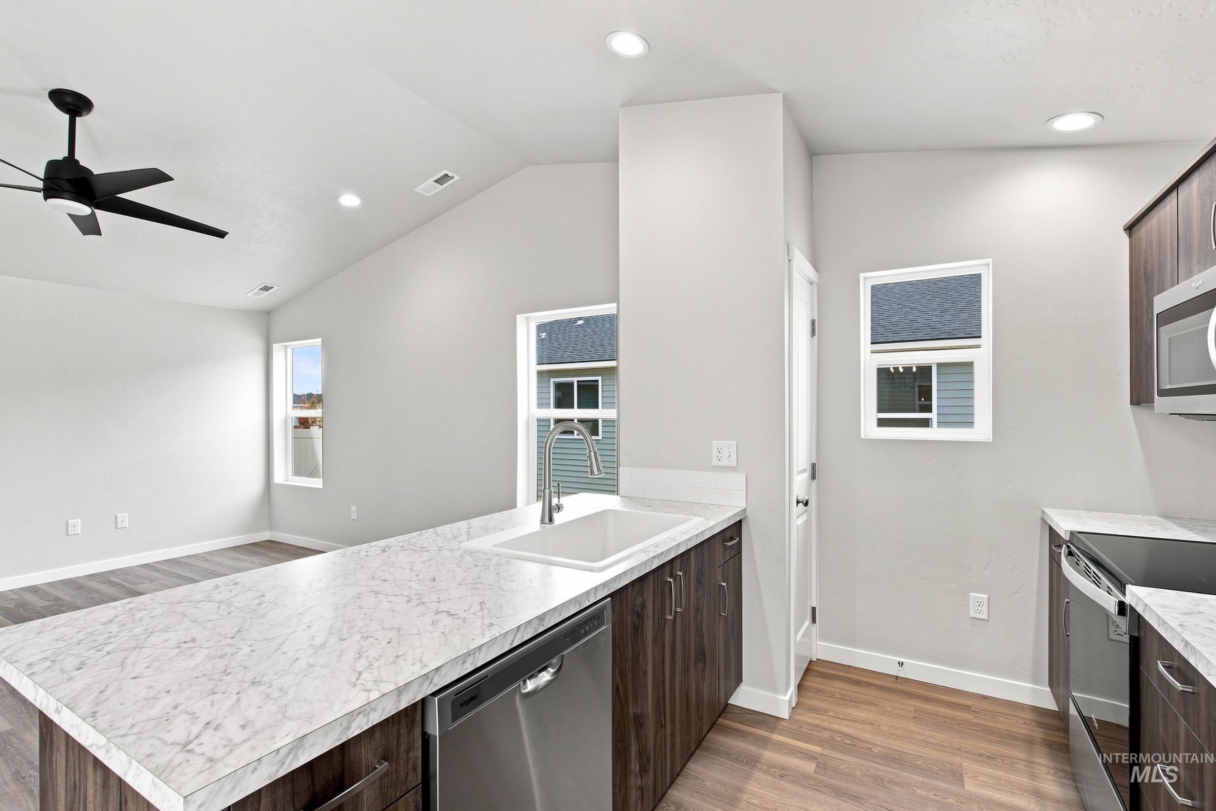 2635 N Murdock Ave, Kuna, Idaho 83634, 3 Bedrooms, 2 Bathrooms, Residential For Sale, Price $394,990, 98999188