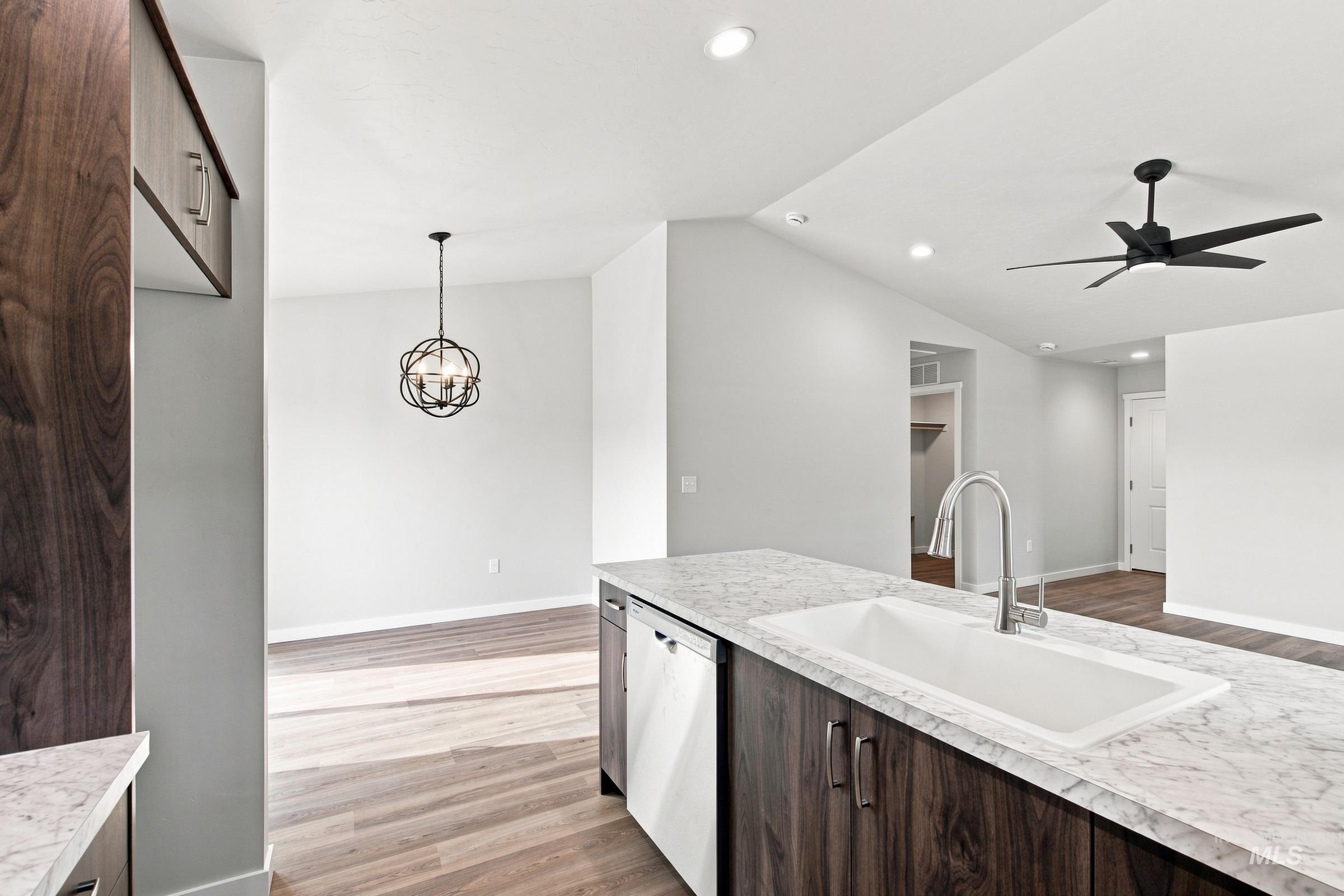 2635 N Murdock Ave, Kuna, Idaho 83634, 3 Bedrooms, 2 Bathrooms, Residential For Sale, Price $394,990, 98999188