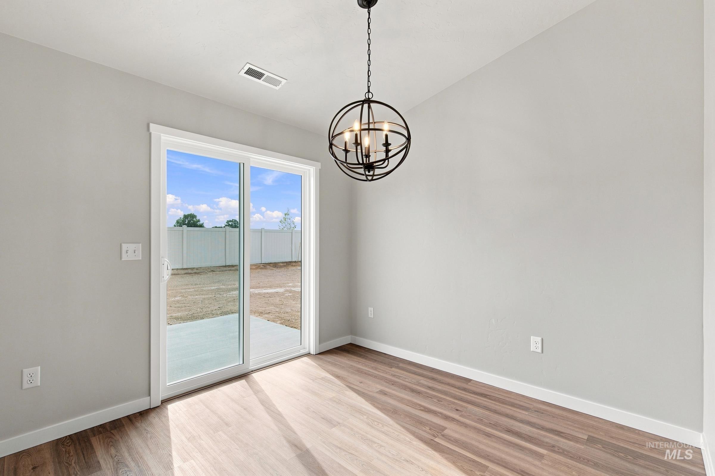 2635 N Murdock Ave, Kuna, Idaho 83634, 3 Bedrooms, 2 Bathrooms, Residential For Sale, Price $394,990, 98999188