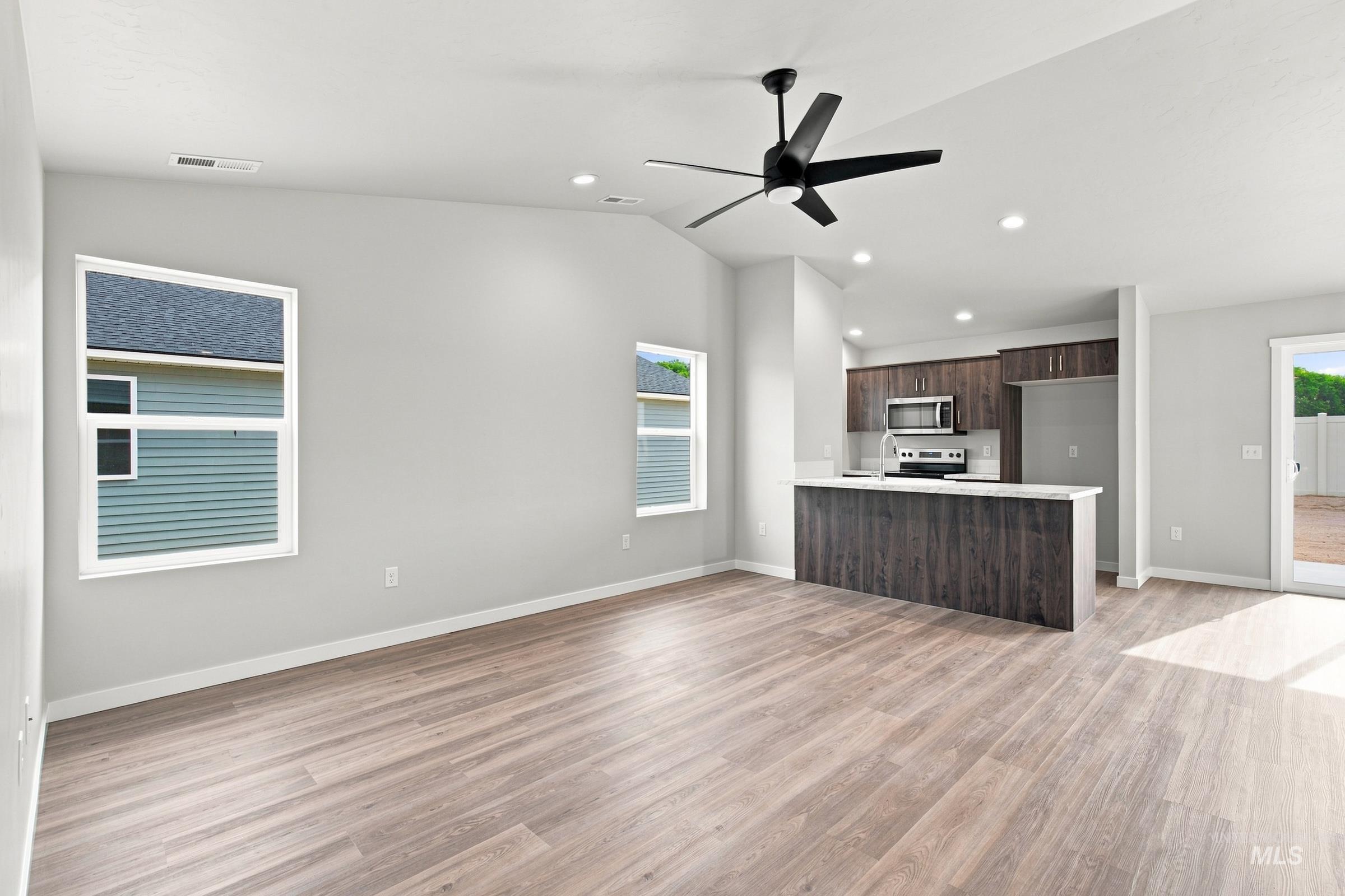 2635 N Murdock Ave, Kuna, Idaho 83634, 3 Bedrooms, 2 Bathrooms, Residential For Sale, Price $394,990, 98999188