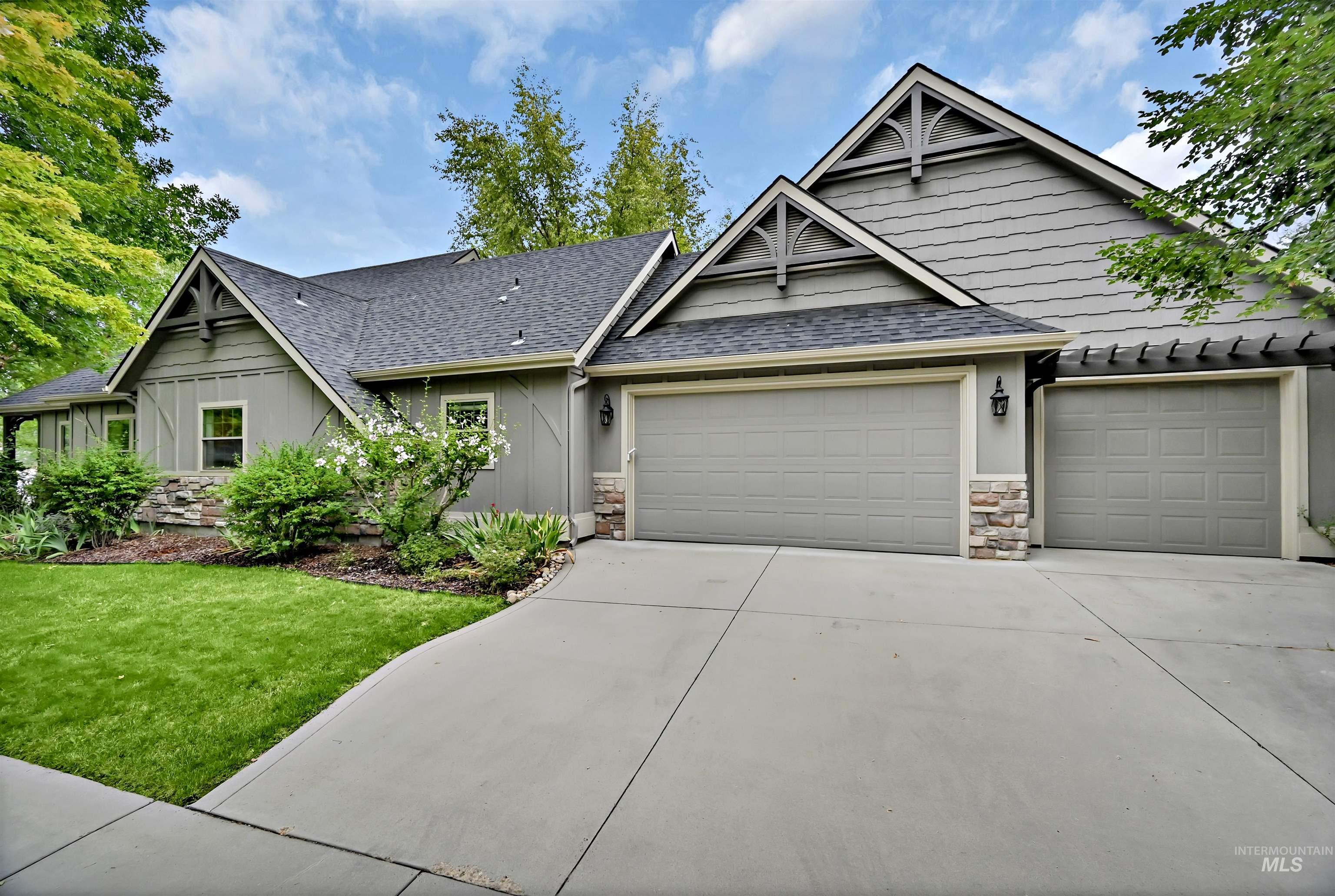 12804 N 11th Ave, Boise, Idaho 83714, 3 Bedrooms, 3 Bathrooms, Residential For Sale, Price $729,000,MLS 98999189