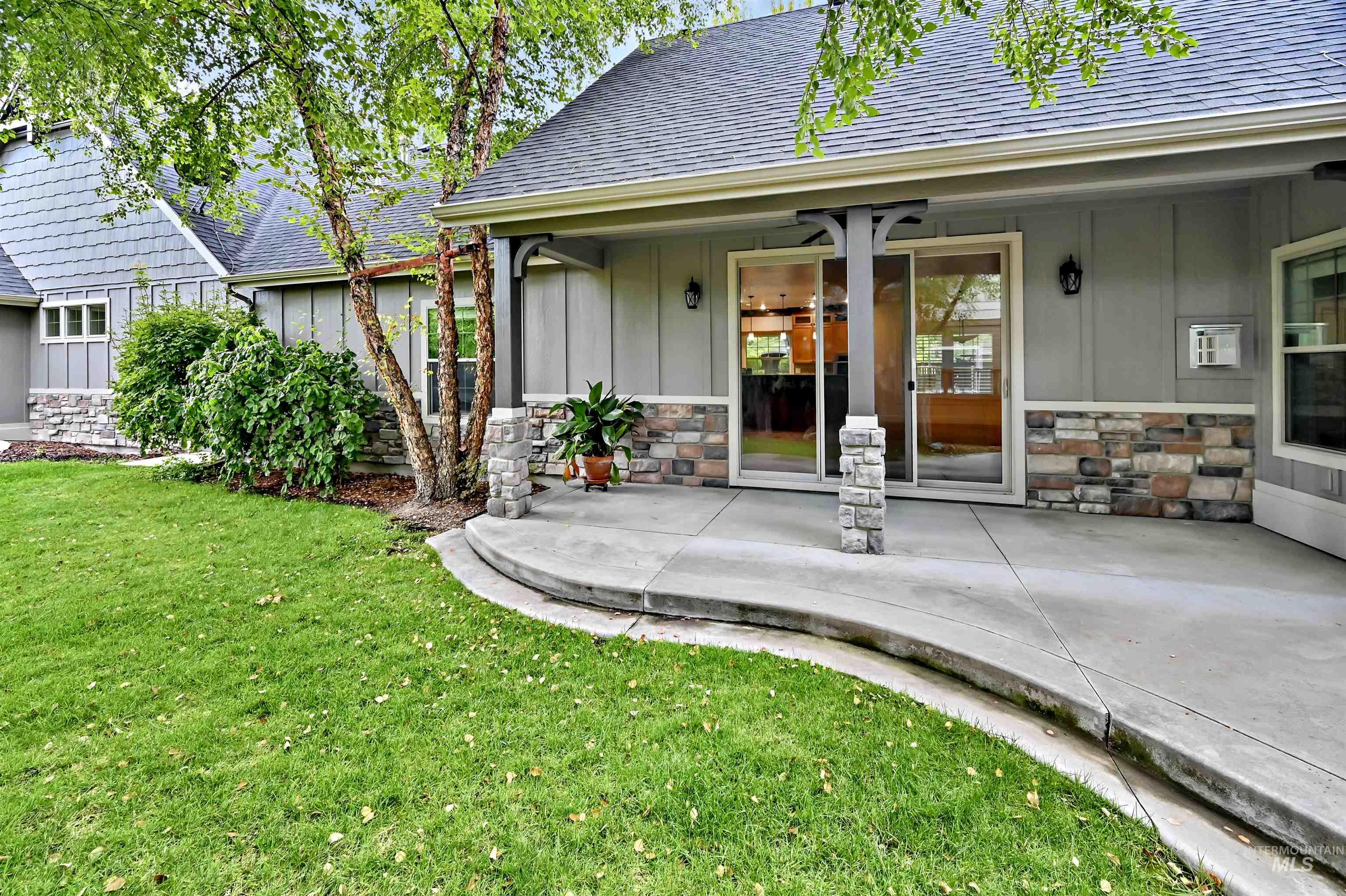 12804 N 11th Ave, Boise, Idaho 83714, 3 Bedrooms, 3 Bathrooms, Residential For Sale, Price $729,000,MLS 98999189