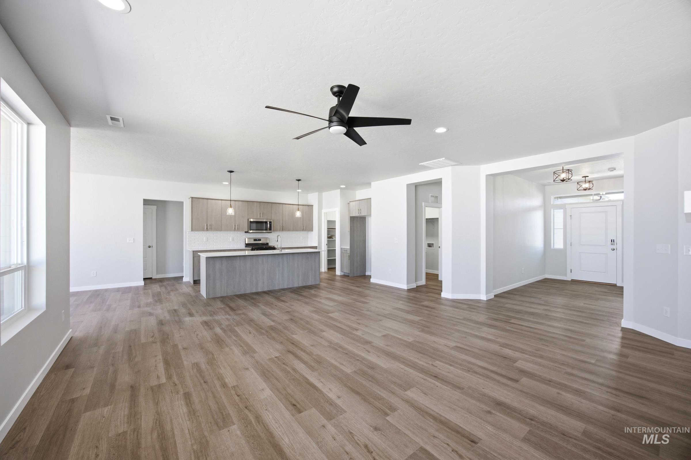 5098 S Bleachfield Ave, Meridian, Idaho 83642, 4 Bedrooms, 2 Bathrooms, Residential For Sale, Price $662,990, 98999190