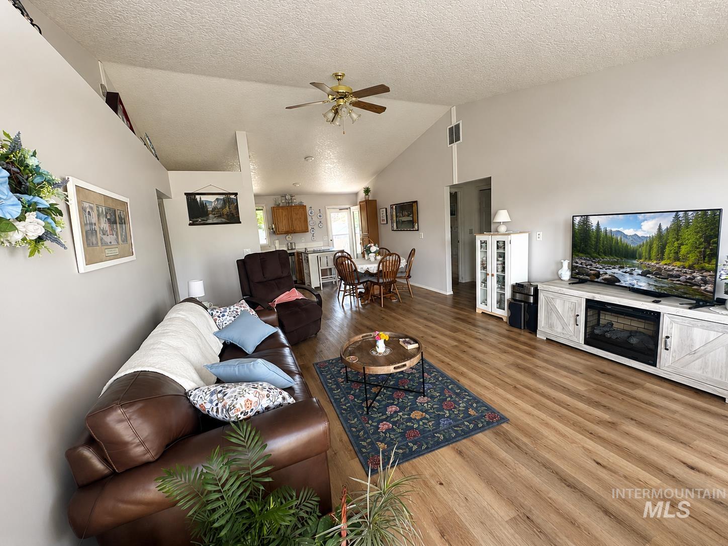 2312 Leo Dr., Nampa, Idaho 83651, 3 Bedrooms, 2 Bathrooms, Residential For Sale, Price $346,900, 98999199