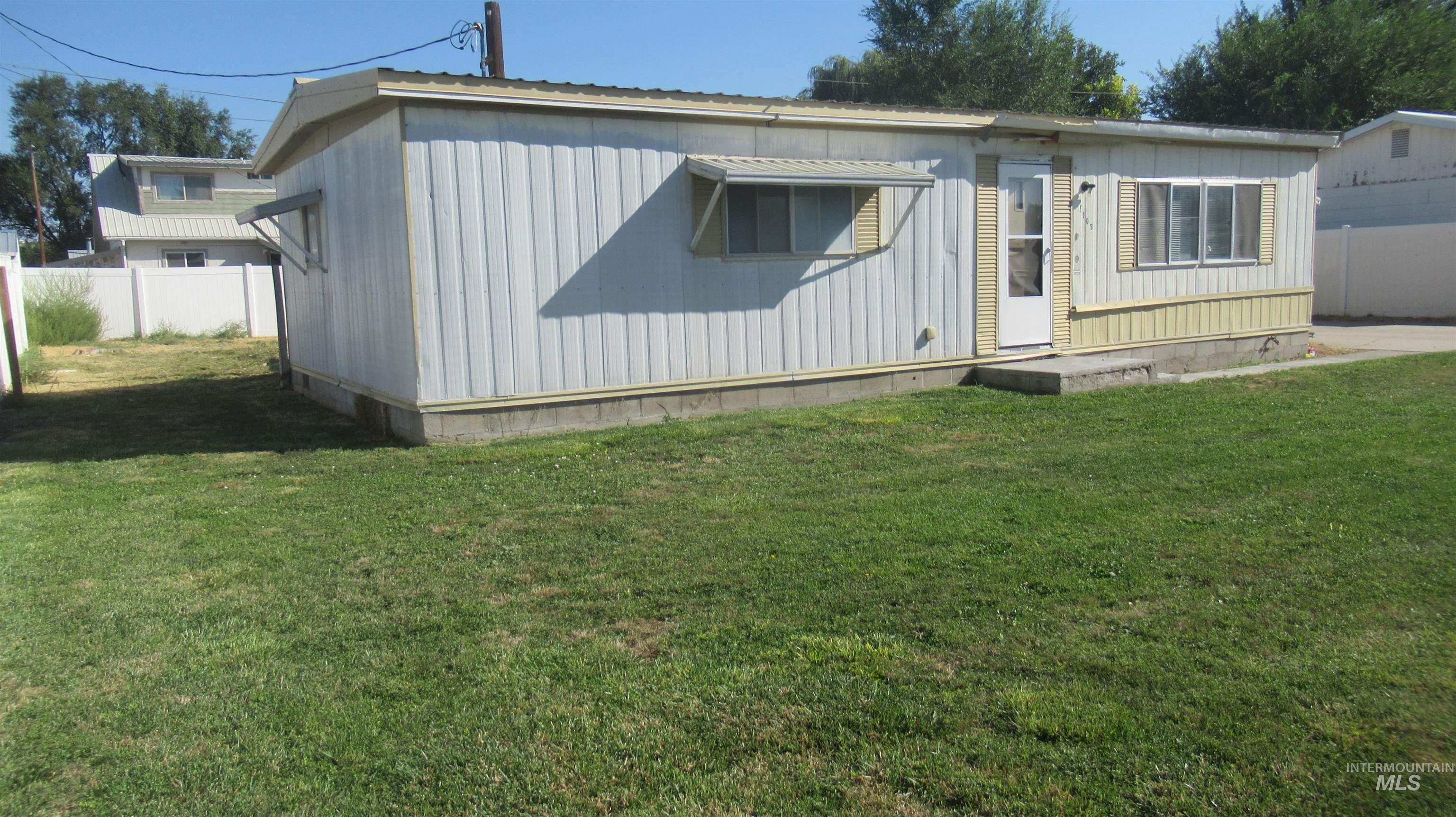 1109 W D, Vale, Oregon 97918, 2 Bedrooms, 1 Bathroom, Residential For Sale, Price $125,000,MLS 98999202