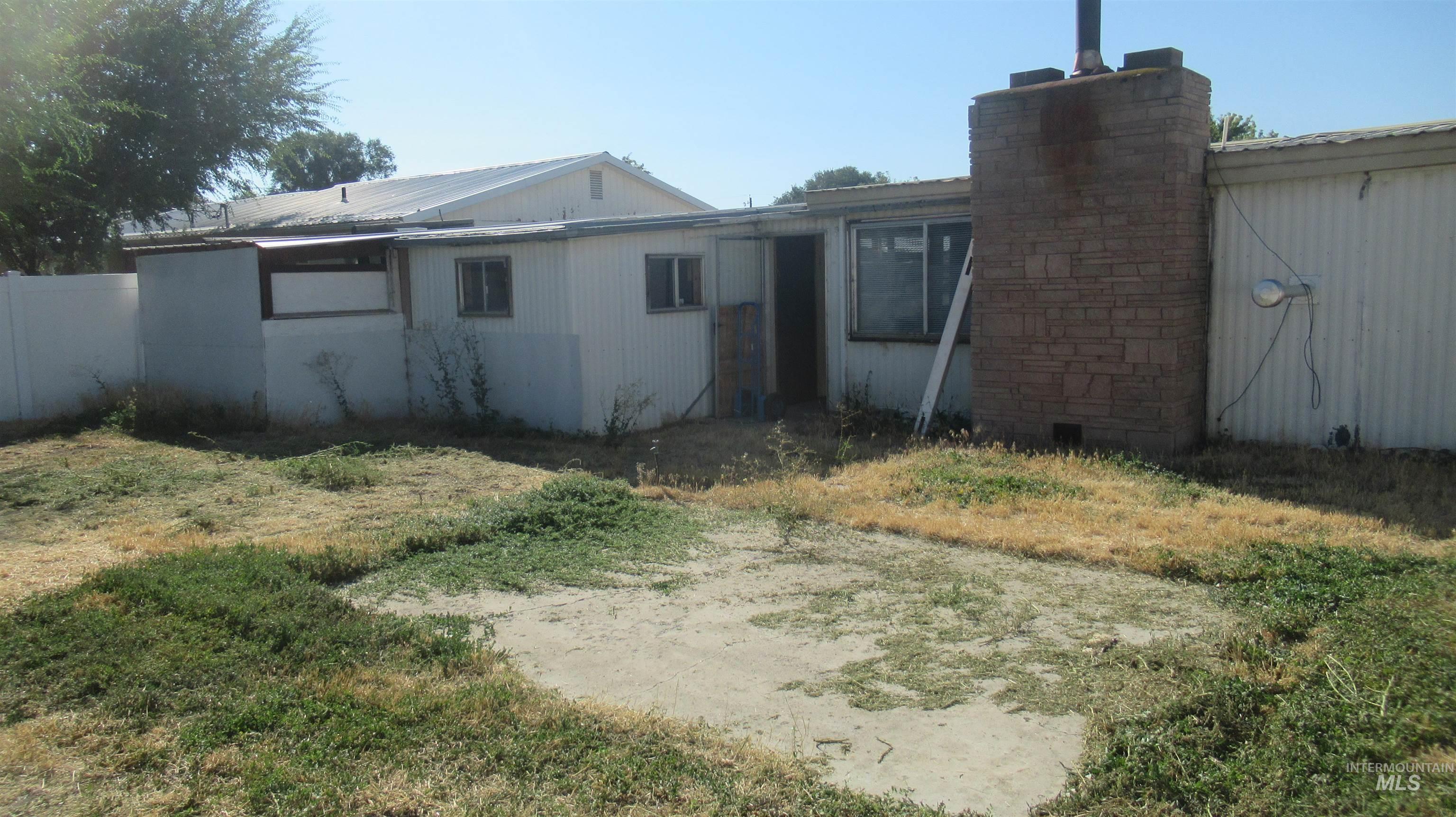 1109 W D, Vale, Oregon 97918, 2 Bedrooms, 1 Bathroom, Residential For Sale, Price $125,000,MLS 98999202