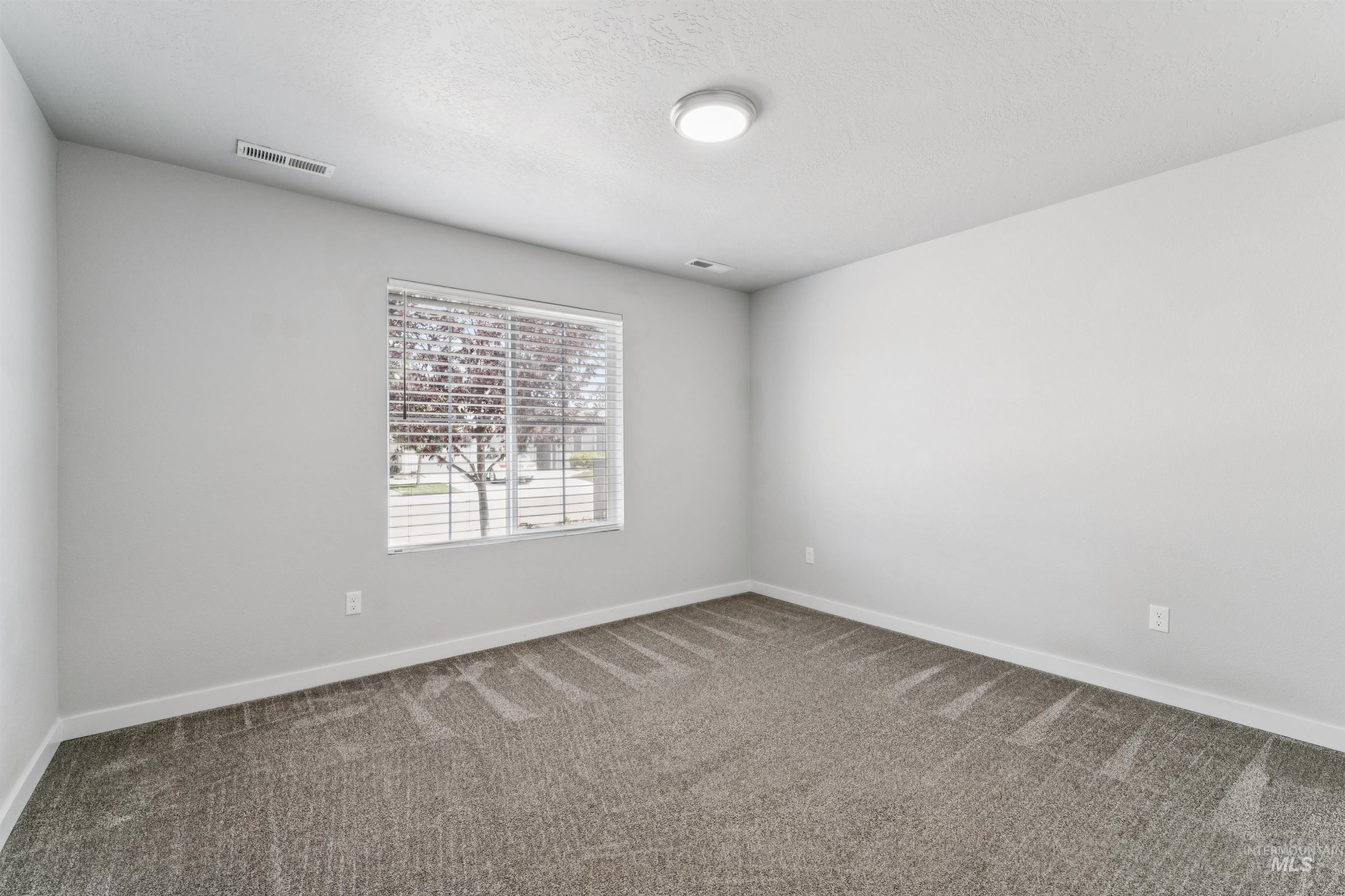 241 S Iceberg Lake Ave, Meridian, Idaho 83642, 4 Bedrooms, 2 Bathrooms, Residential For Sale, Price $539,900,MLS 98999207