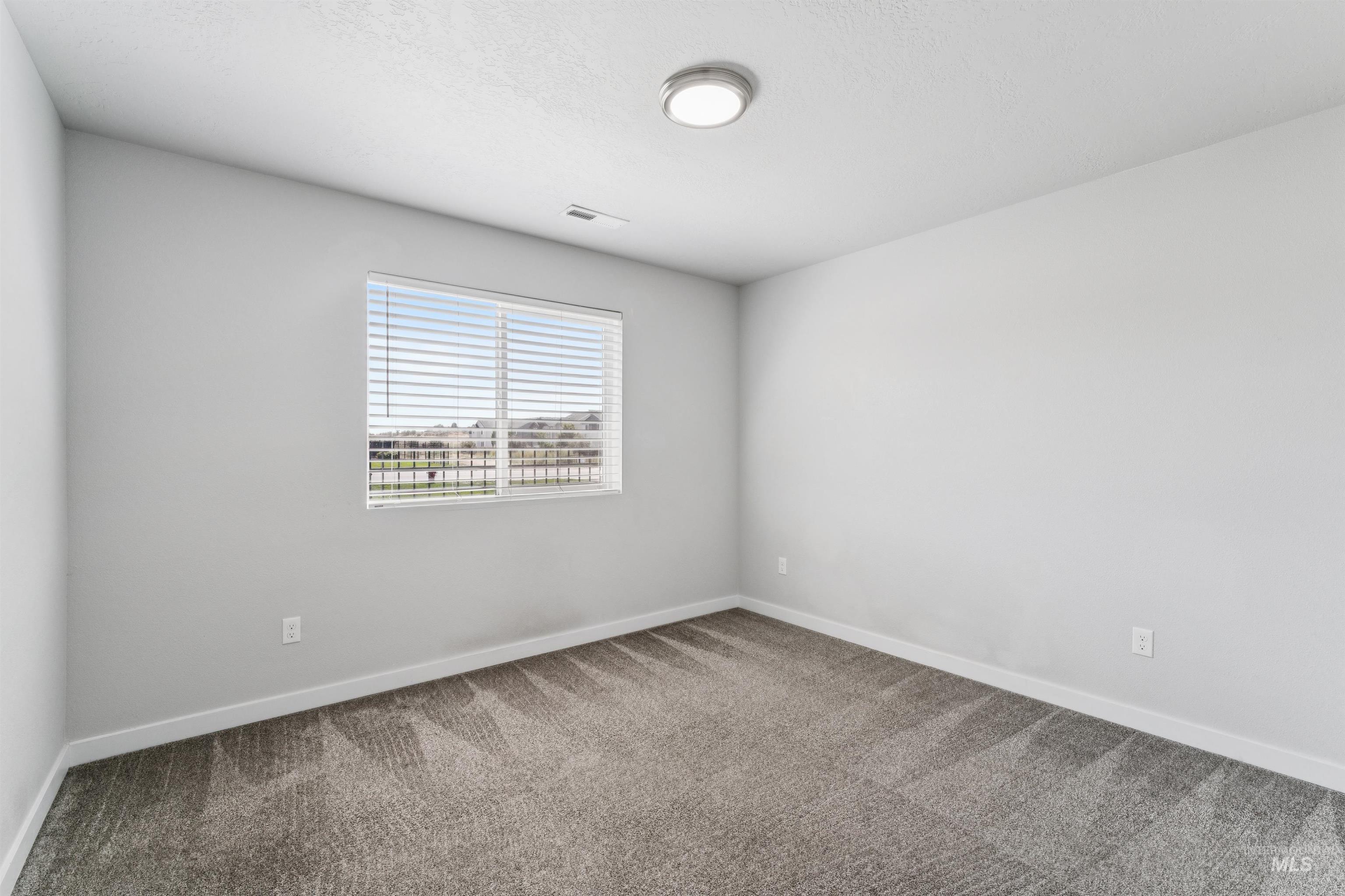 241 S Iceberg Lake Ave, Meridian, Idaho 83642, 4 Bedrooms, 2 Bathrooms, Residential For Sale, Price $539,900,MLS 98999207