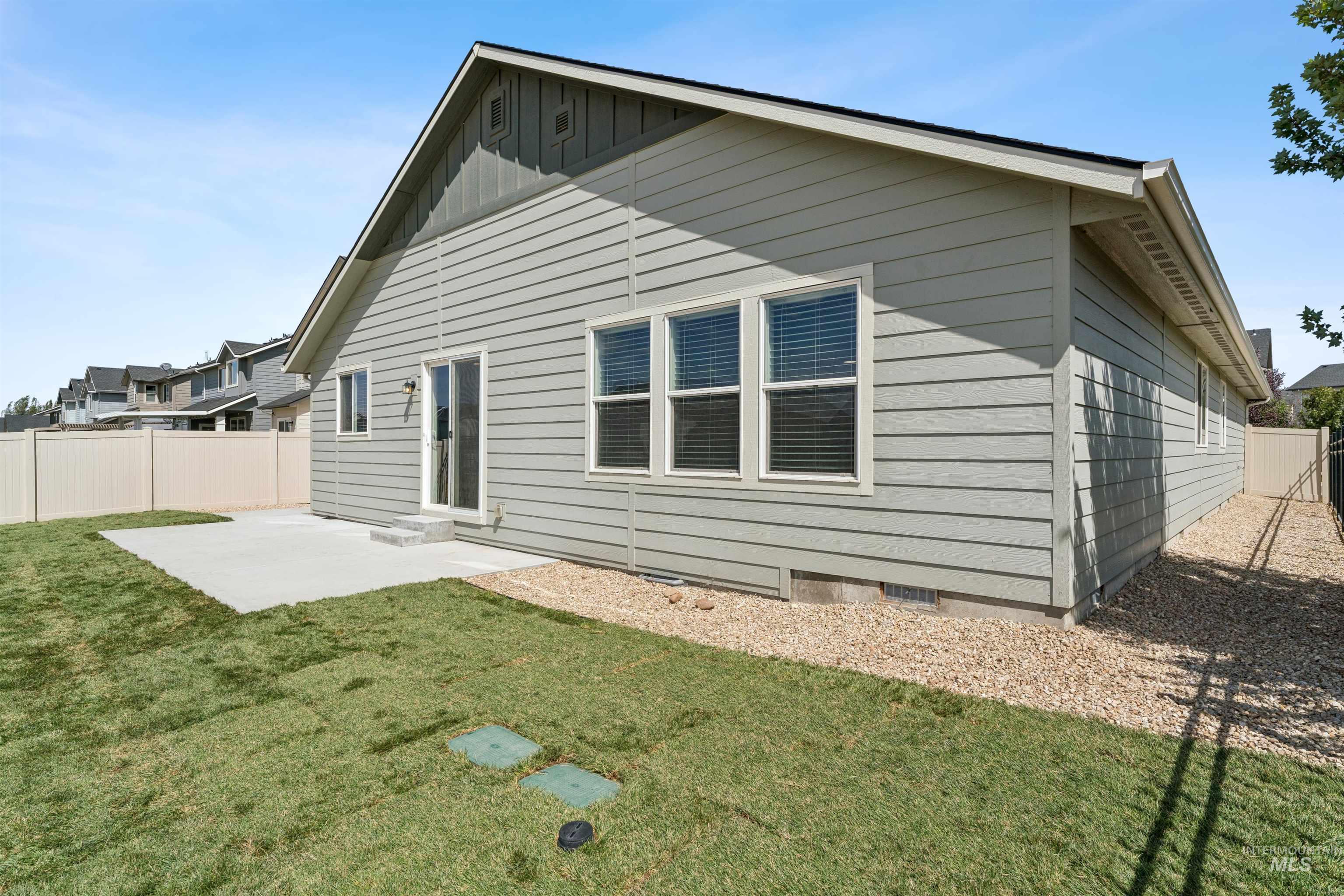 241 S Iceberg Lake Ave, Meridian, Idaho 83642, 4 Bedrooms, 2 Bathrooms, Residential For Sale, Price $539,900,MLS 98999207