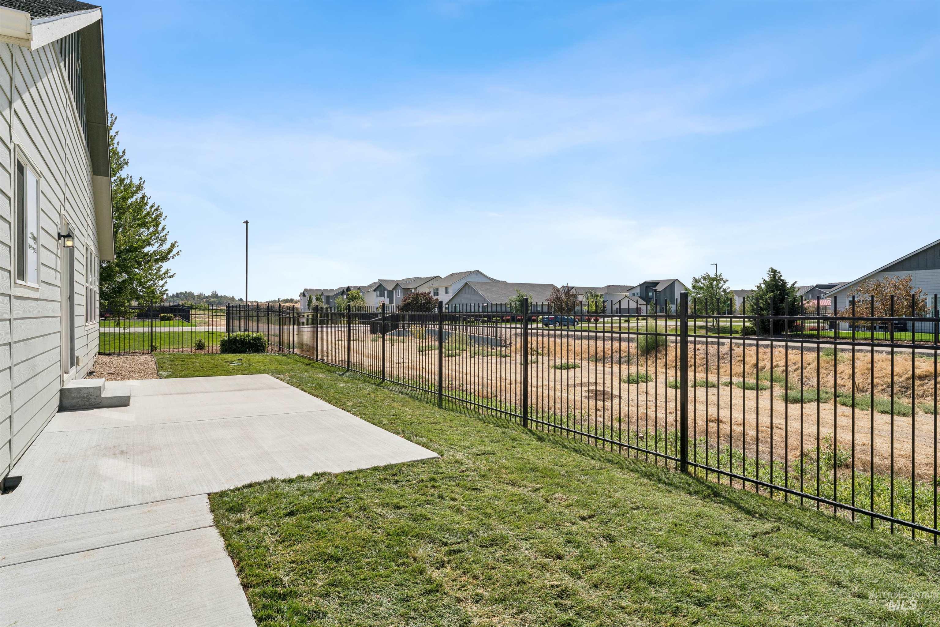 241 S Iceberg Lake Ave, Meridian, Idaho 83642, 4 Bedrooms, 2 Bathrooms, Residential For Sale, Price $539,900,MLS 98999207