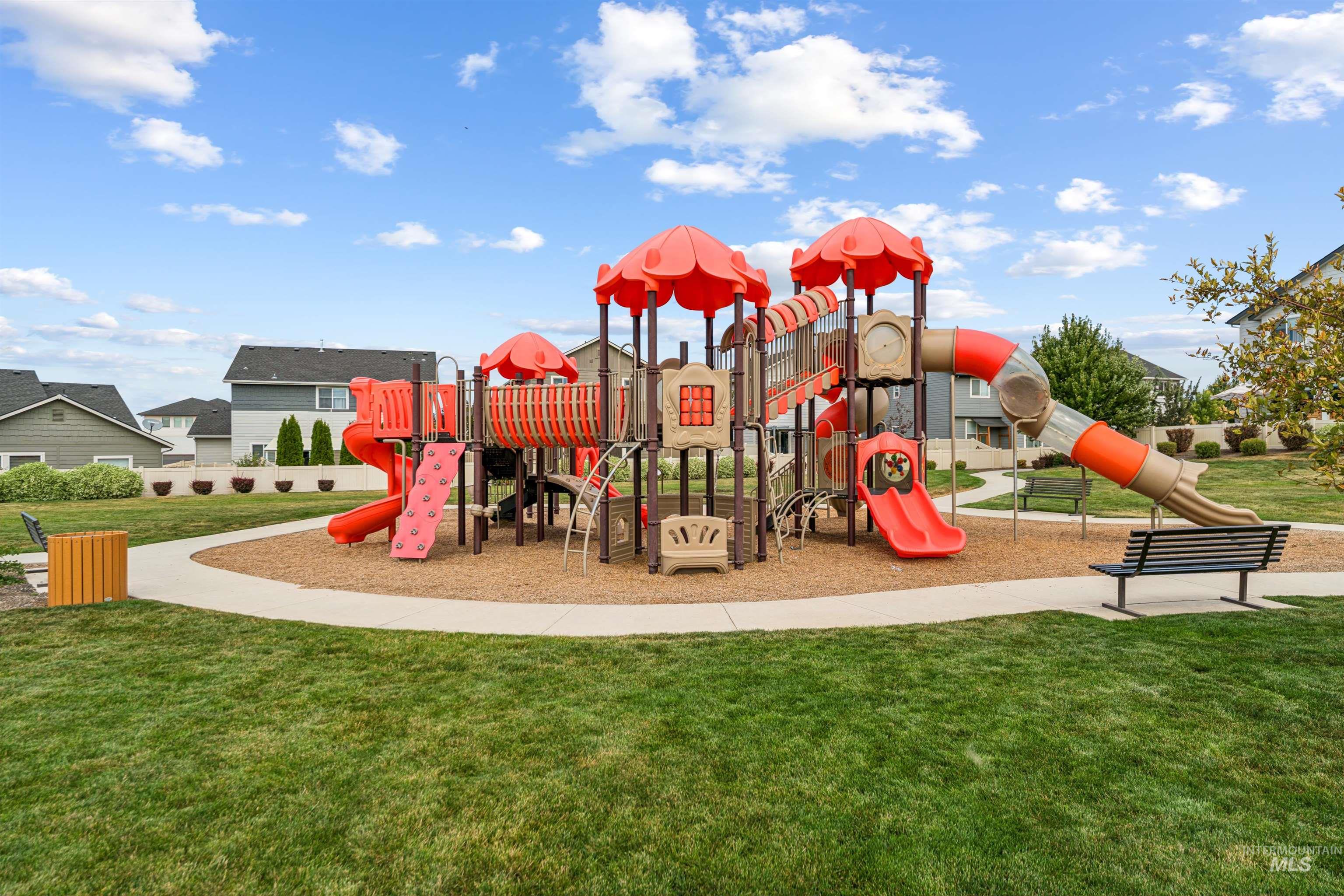 241 S Iceberg Lake Ave, Meridian, Idaho 83642, 4 Bedrooms, 2 Bathrooms, Residential For Sale, Price $539,900,MLS 98999207