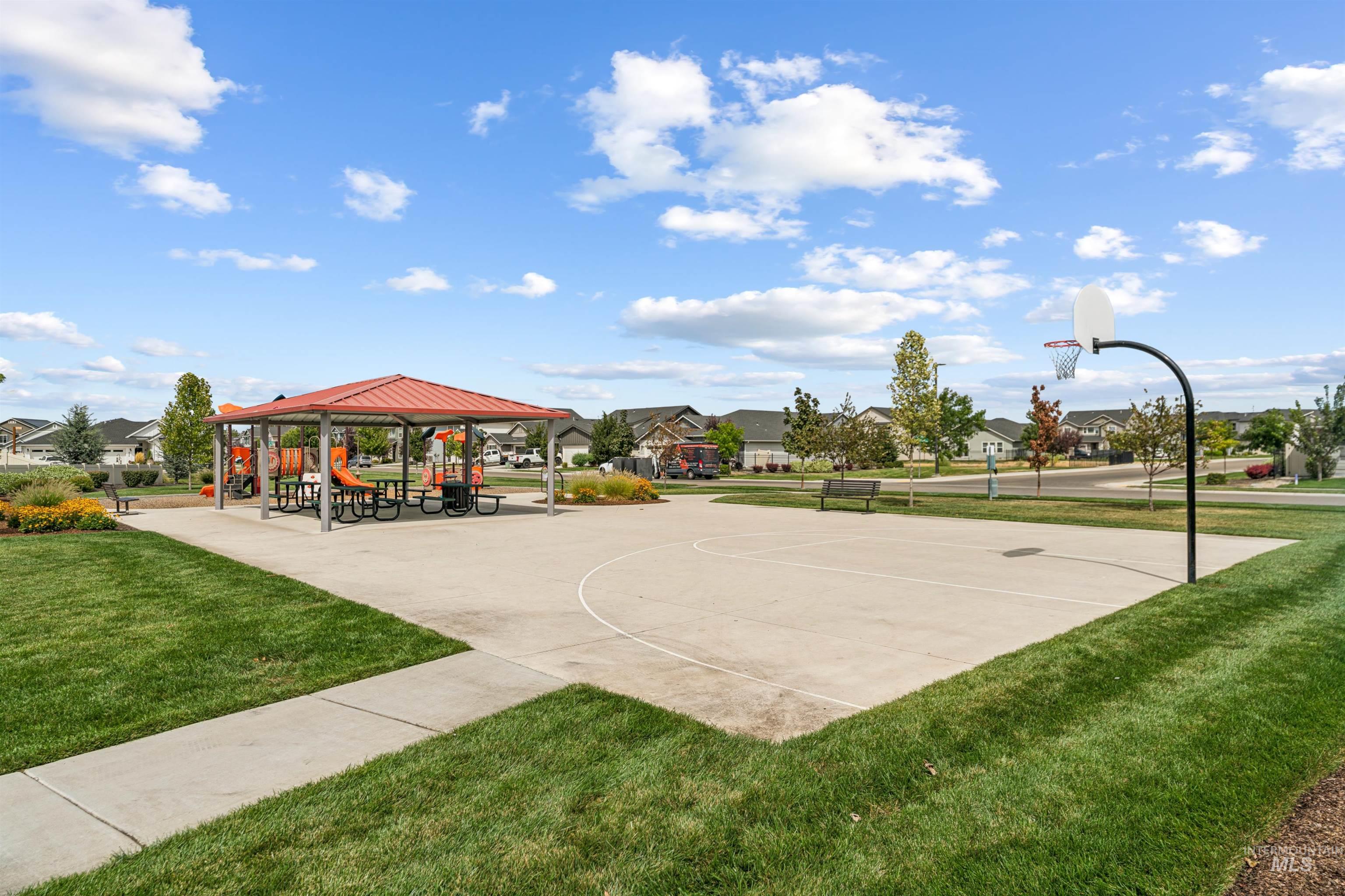 241 S Iceberg Lake Ave, Meridian, Idaho 83642, 4 Bedrooms, 2 Bathrooms, Residential For Sale, Price $539,900,MLS 98999207