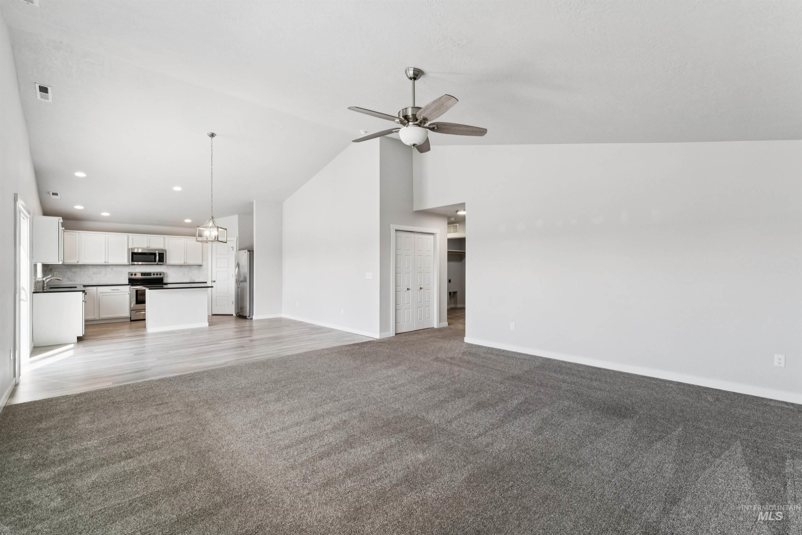 241 S Iceberg Lake Ave, Meridian, Idaho 83642, 4 Bedrooms, 2 Bathrooms, Residential For Sale, Price $539,900,MLS 98999207