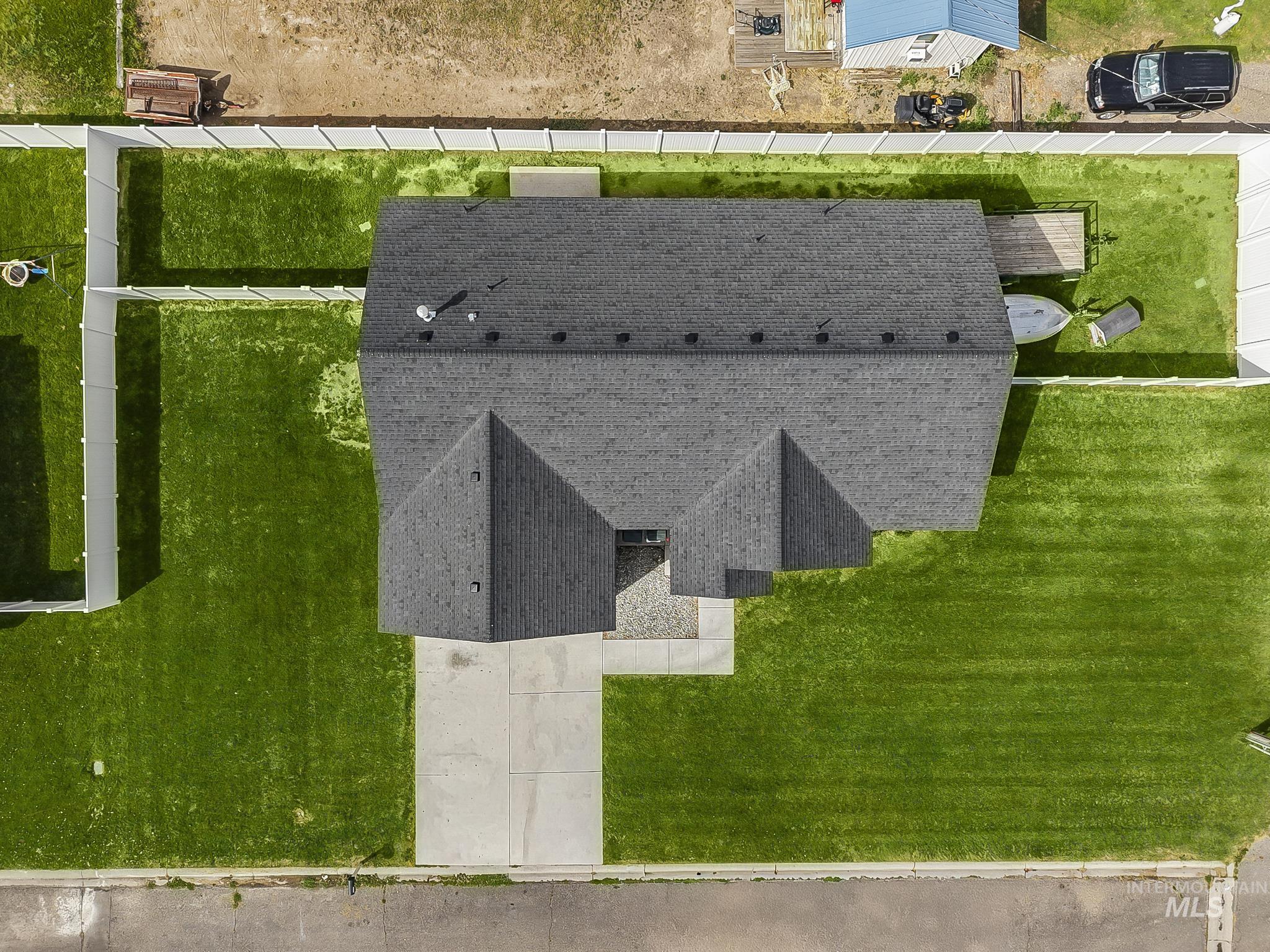 1916 14th Dr, Heyburn, Idaho 83336, 4 Bedrooms, 2 Bathrooms, Residential For Sale, Price $380,000,MLS 98999208