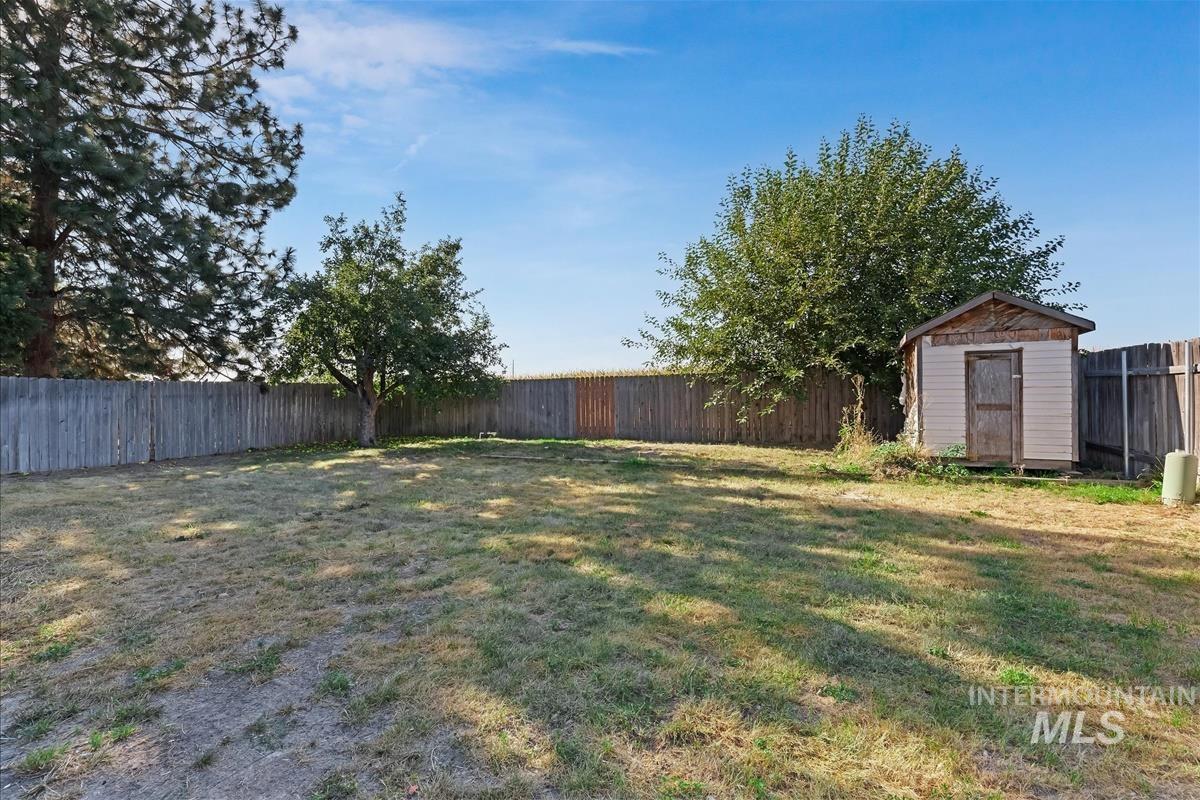 125 Donna Dr, Middleton, Idaho 83644, 3 Bedrooms, 1 Bathroom, Residential For Sale, Price $309,000,MLS 98999209