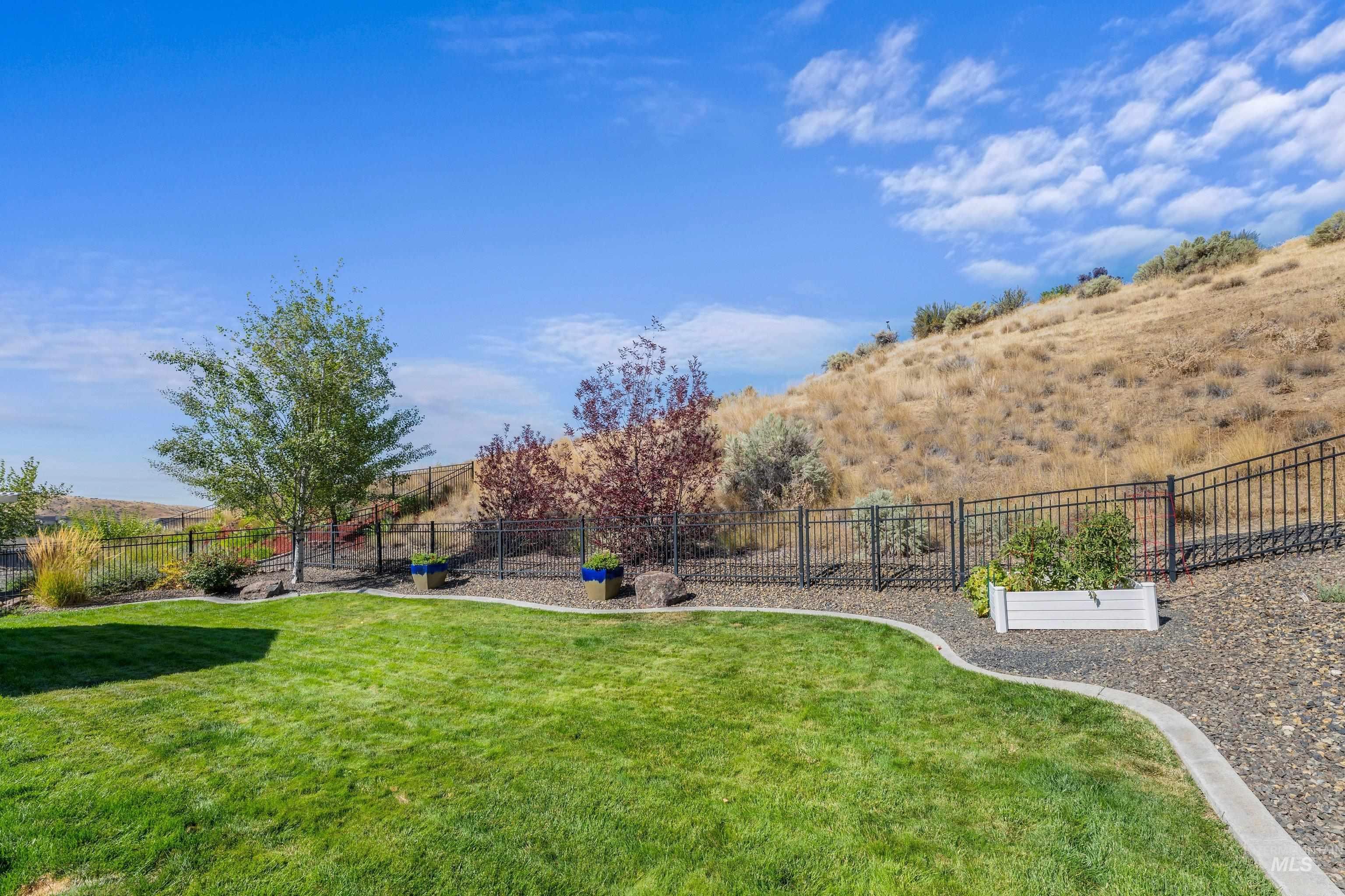 18887 N Summer Pl., Boise, Idaho 83714, 2 Bedrooms, 2 Bathrooms, Residential For Sale, Price $640,000,MLS 98999211