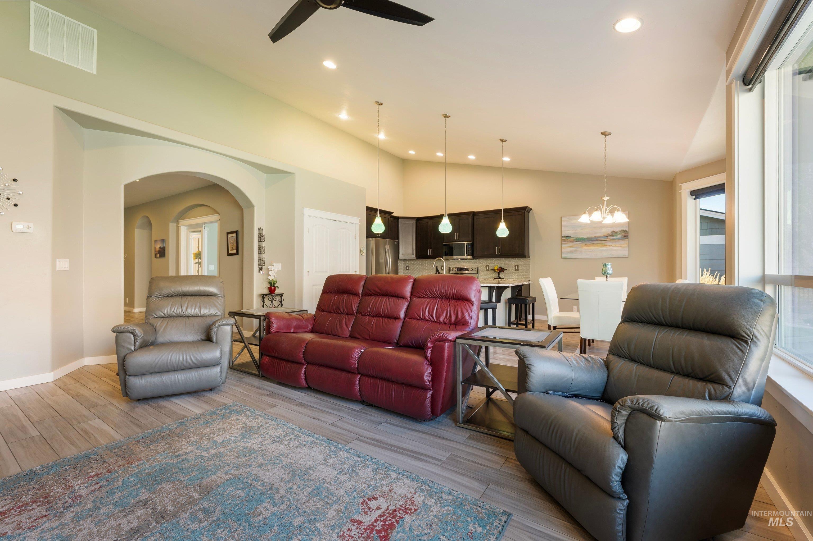 18887 N Summer Pl., Boise, Idaho 83714, 2 Bedrooms, 2 Bathrooms, Residential For Sale, Price $640,000,MLS 98999211
