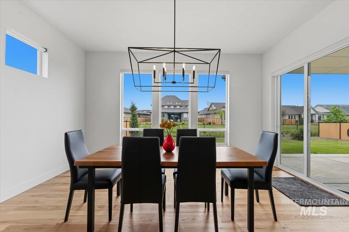6873 Campolina Way, Star, Idaho 83669, 4 Bedrooms, 3.5 Bathrooms, Residential For Sale, Price $949,900,MLS 98999217