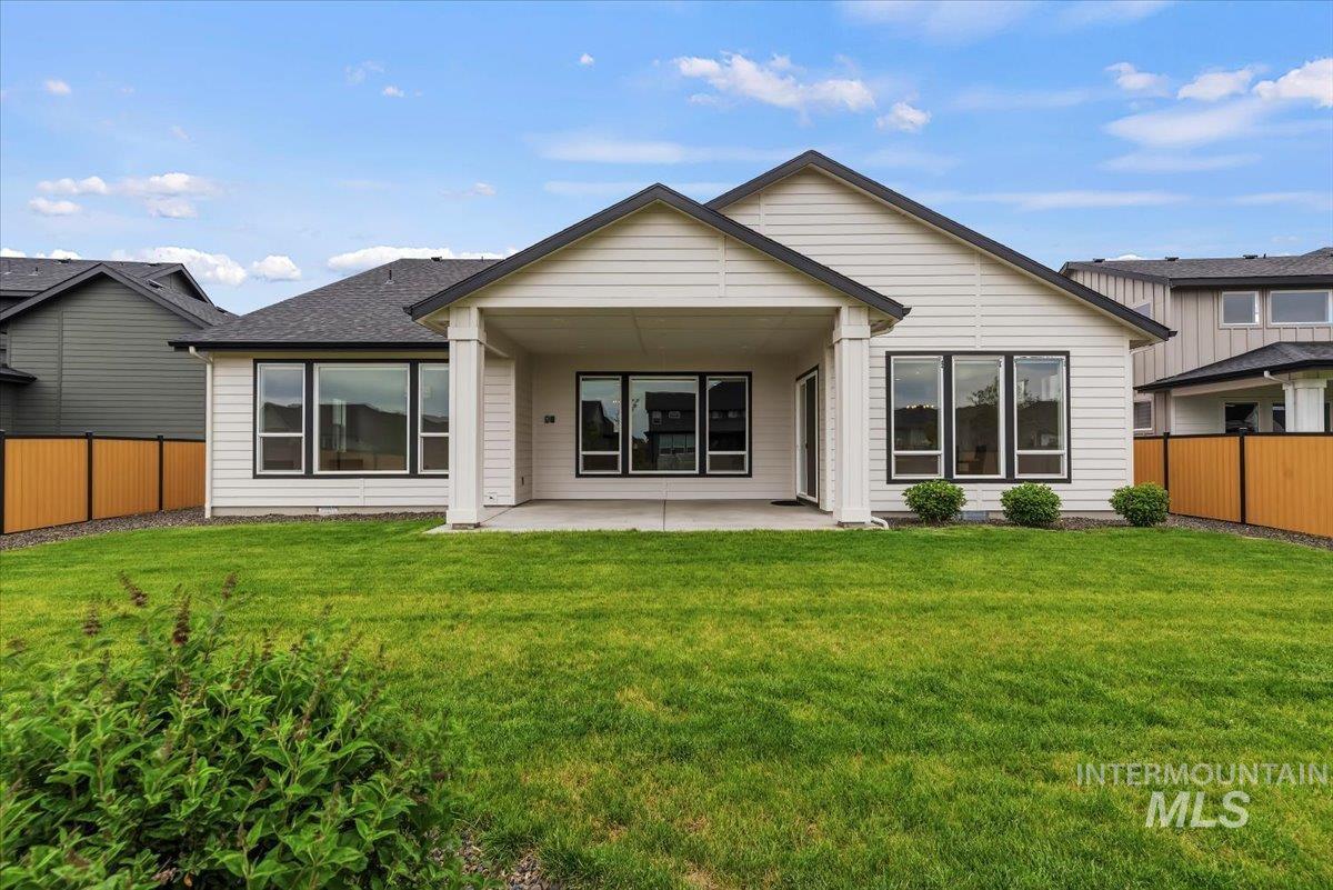 6873 Campolina Way, Star, Idaho 83669, 4 Bedrooms, 3.5 Bathrooms, Residential For Sale, Price $949,900,MLS 98999217
