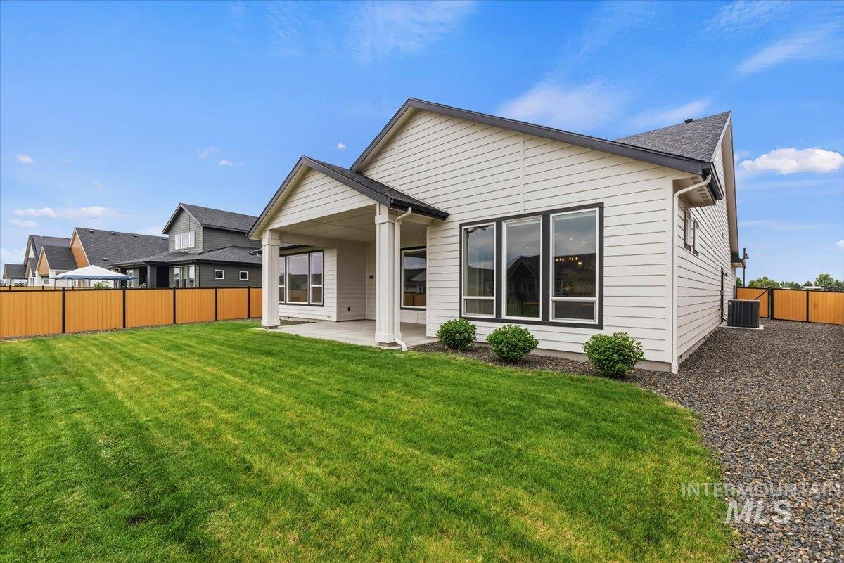 6873 Campolina Way, Star, Idaho 83669, 4 Bedrooms, 3.5 Bathrooms, Residential For Sale, Price $949,900,MLS 98999217