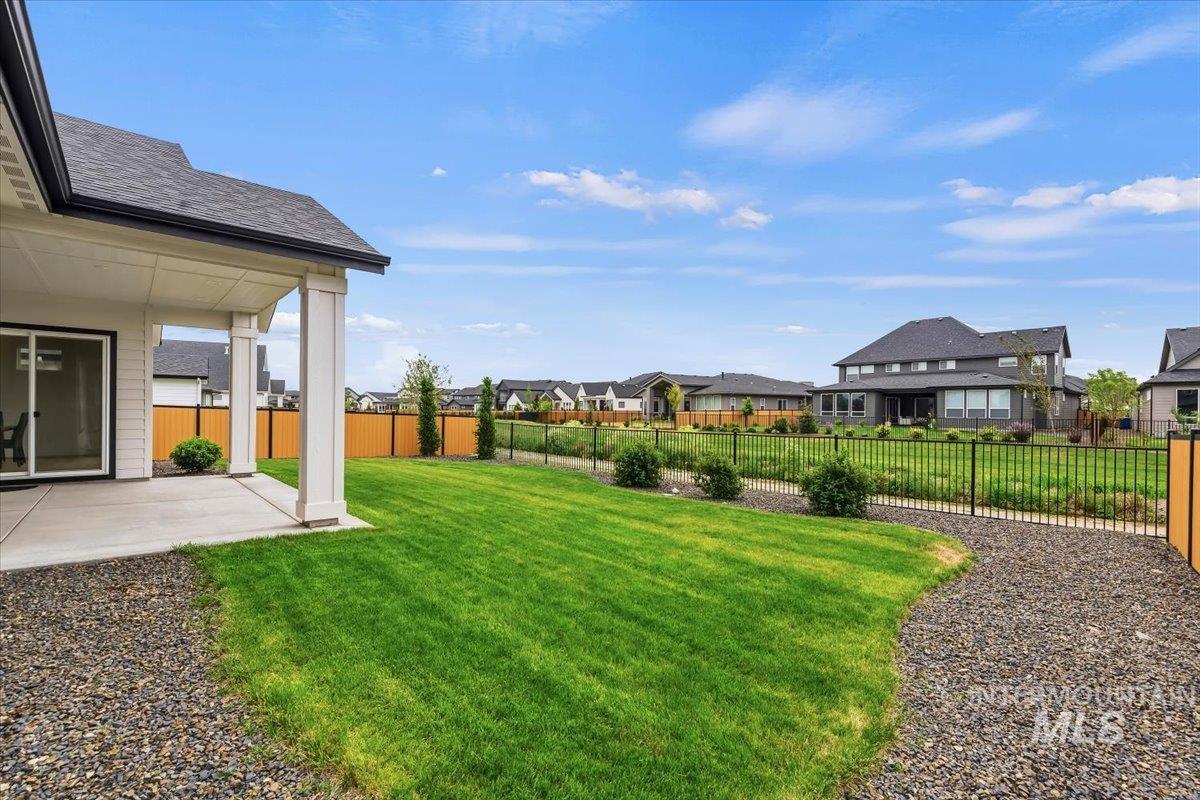 6873 Campolina Way, Star, Idaho 83669, 4 Bedrooms, 3.5 Bathrooms, Residential For Sale, Price $949,900,MLS 98999217